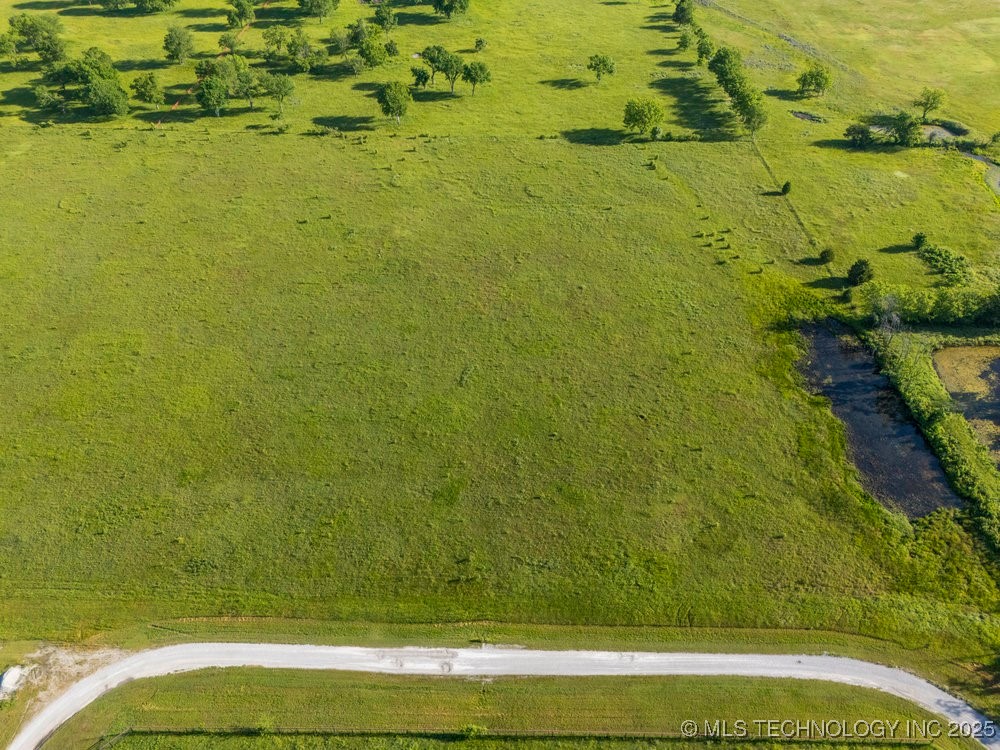 606 S Lynn Lane Road Property Photo 3