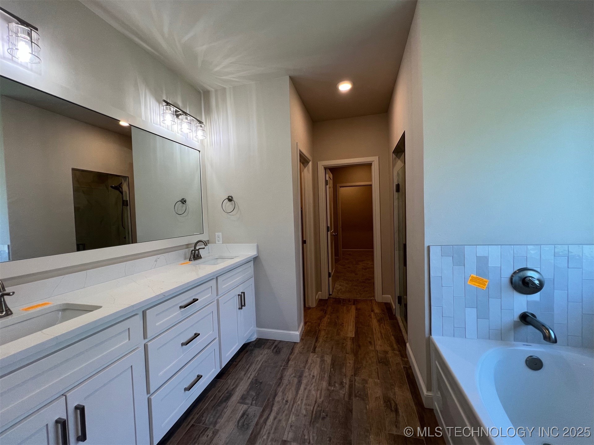 15700 Rockwell Park Lane Property Photo 10