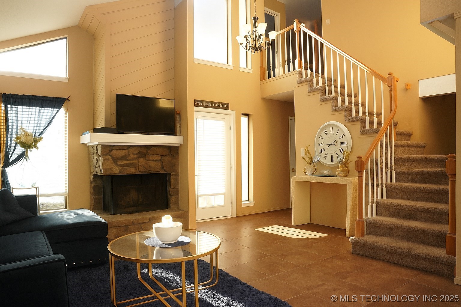 6307 E 94th Place Property Photo 4