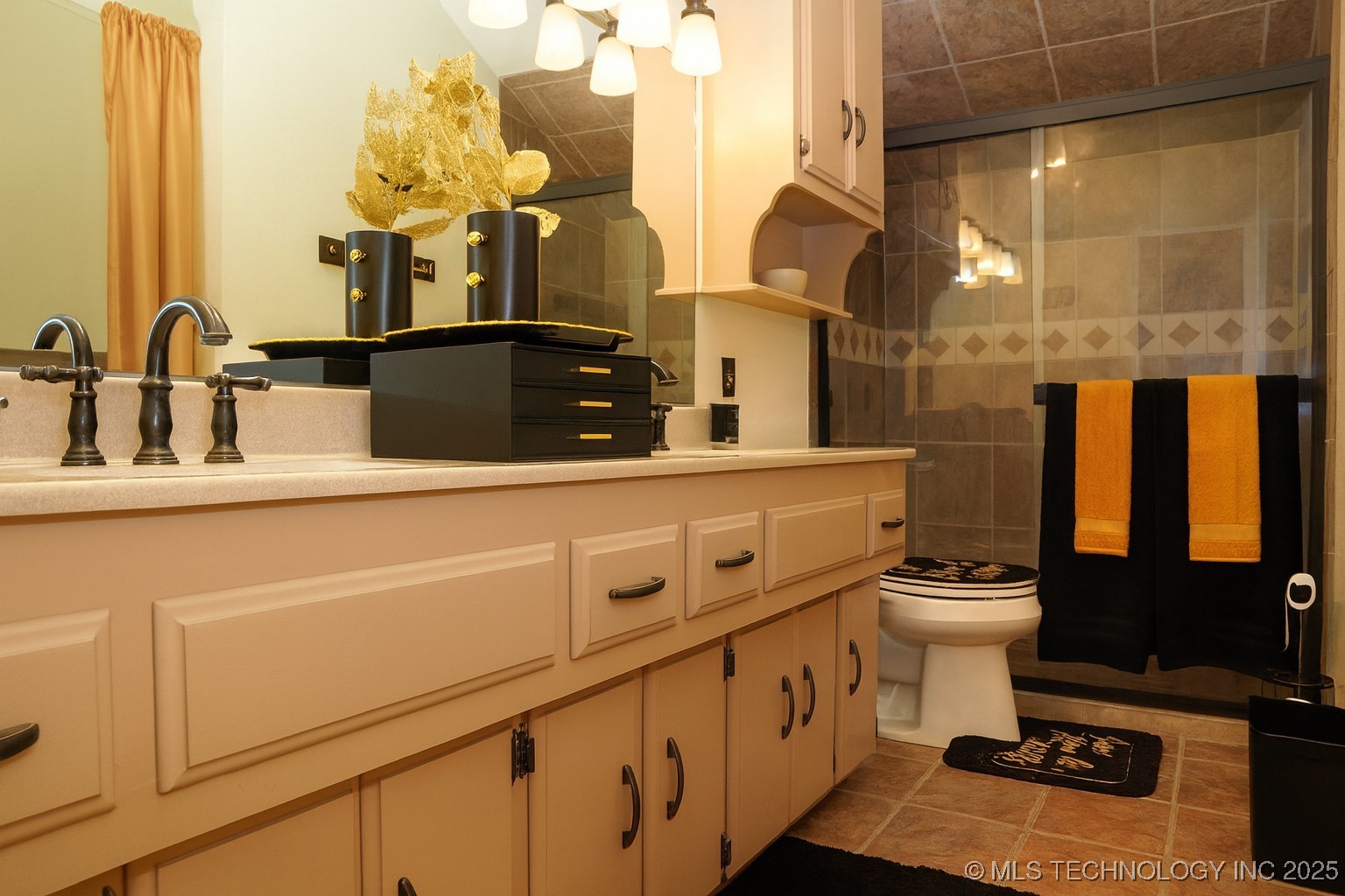 6307 E 94th Place Property Photo 14