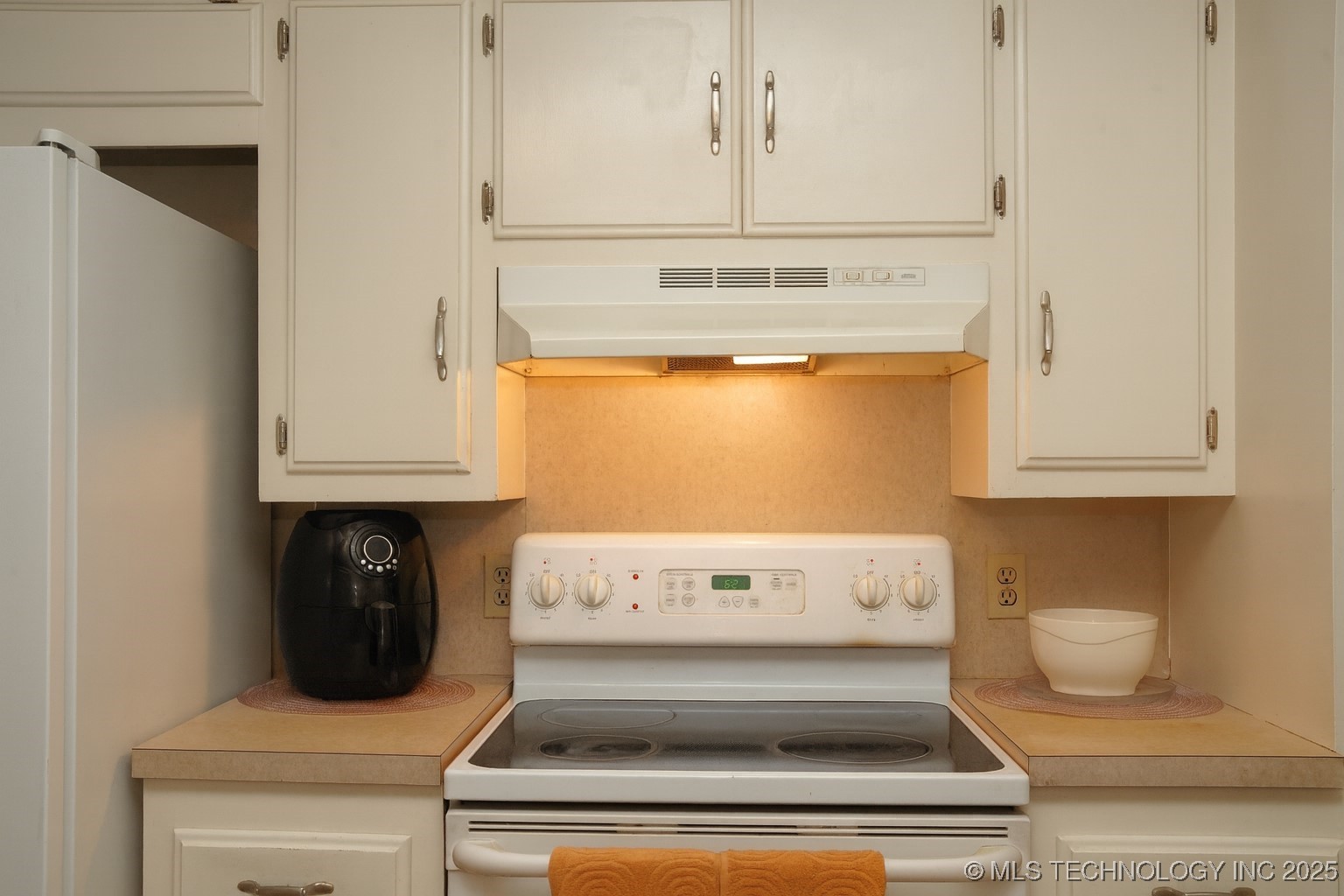 6307 E 94th Place Property Photo 17