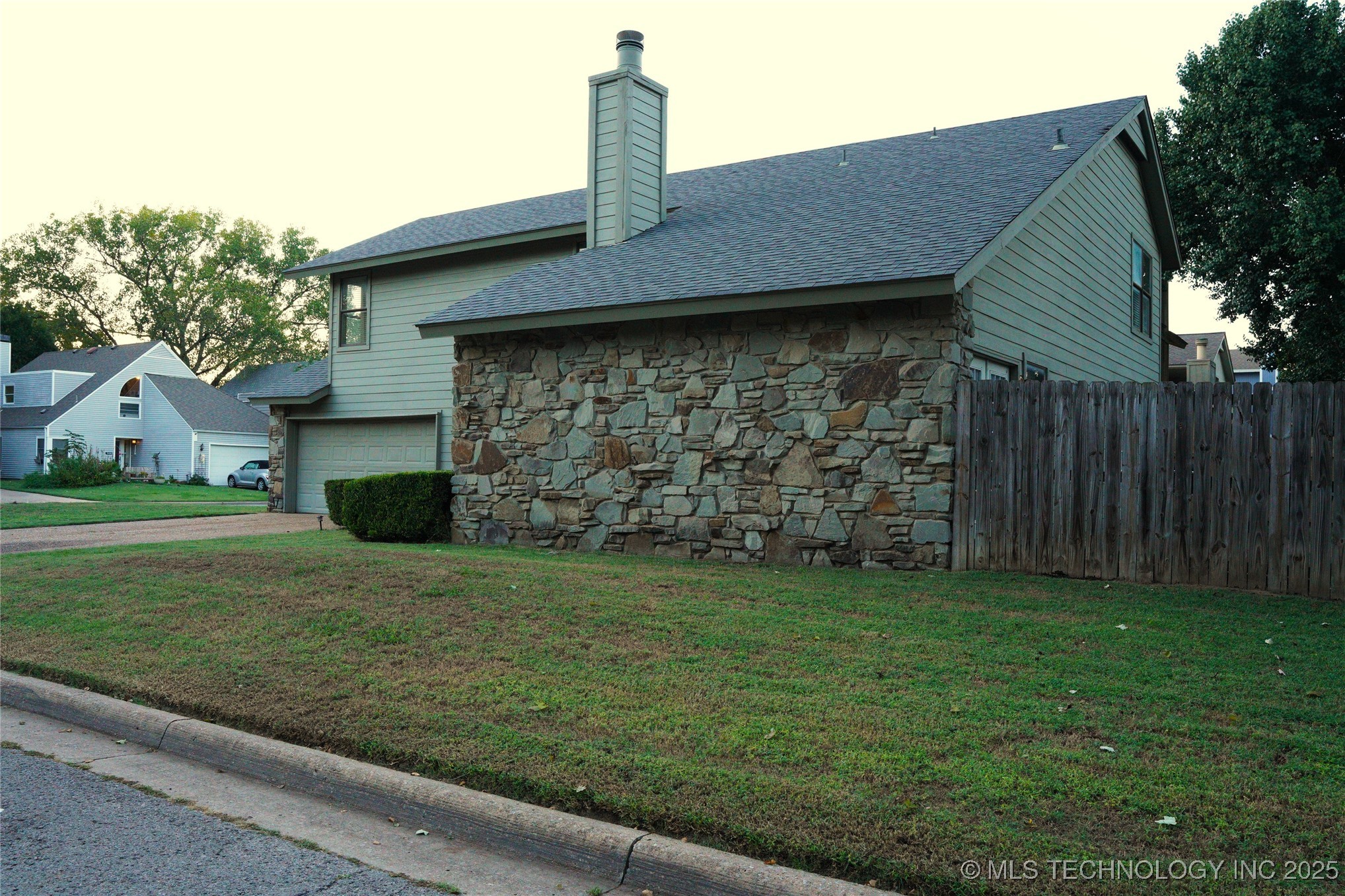 6307 E 94th Place Property Photo 39