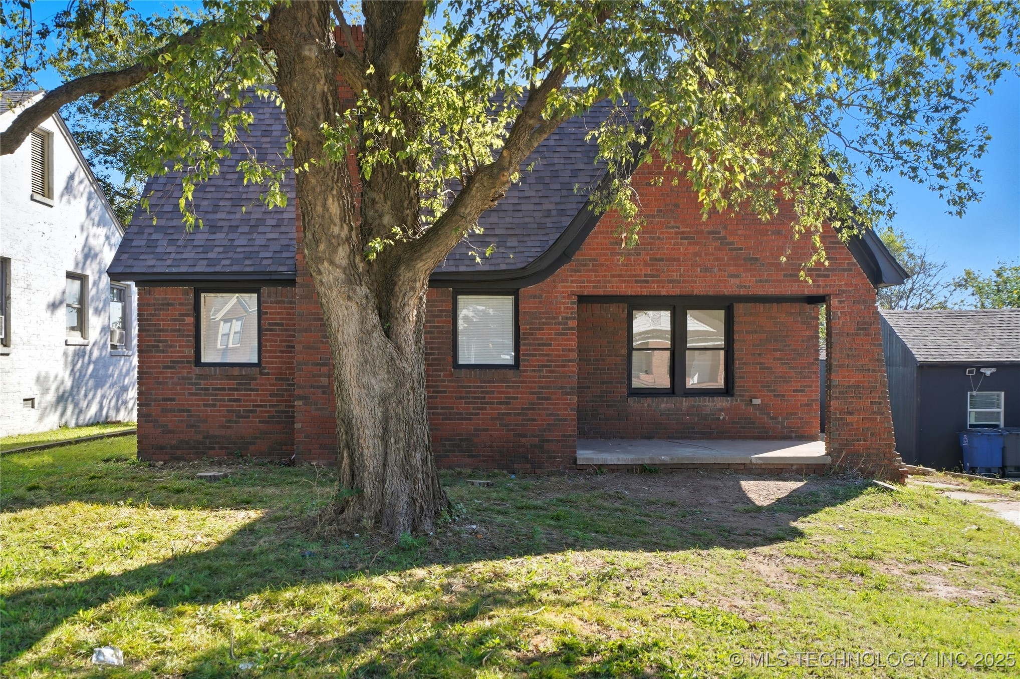 2537 N Boston Avenue Property Photo 1