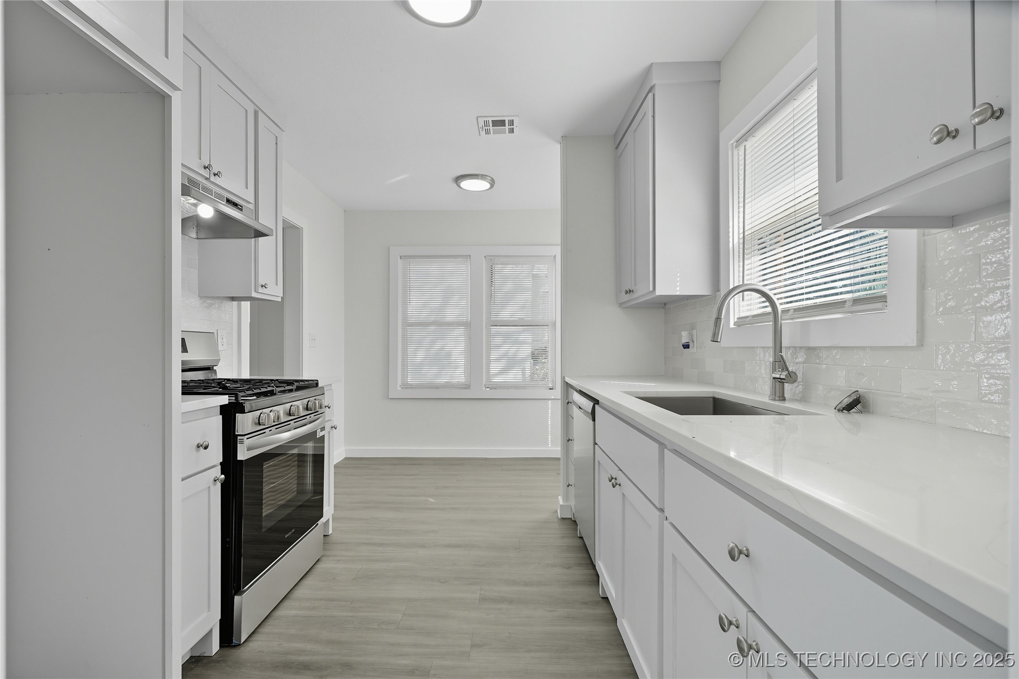 2537 N Boston Avenue Property Photo 17