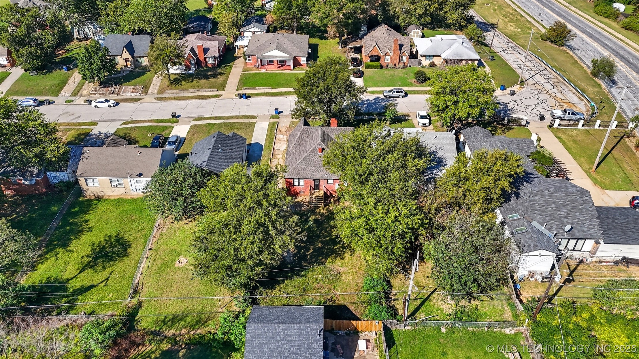 2537 N Boston Avenue Property Photo 24