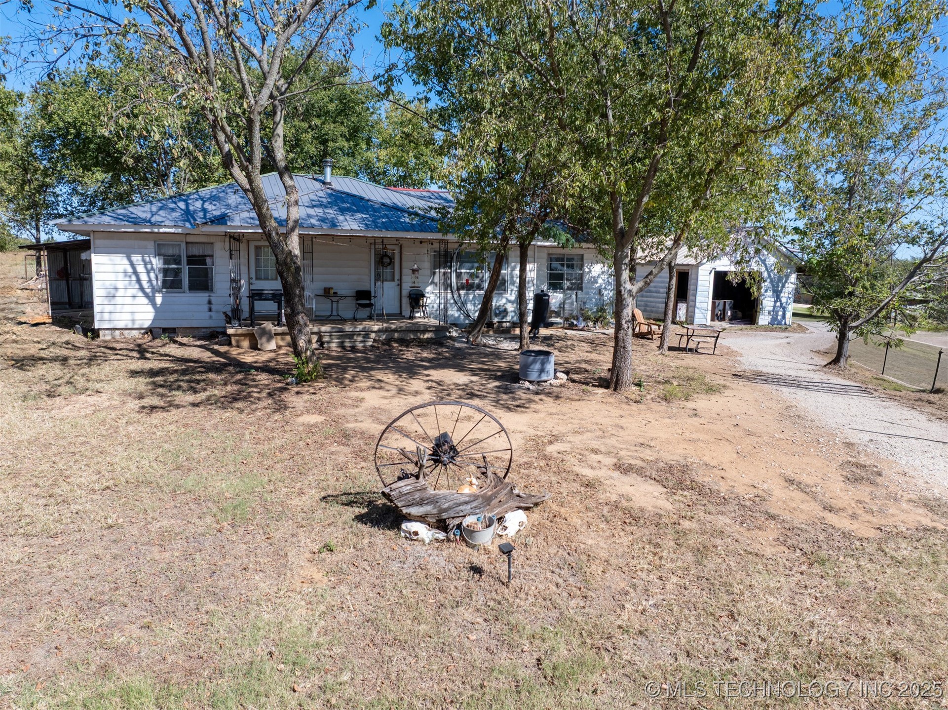 10450 County Road 1490 Road Property Photo 3