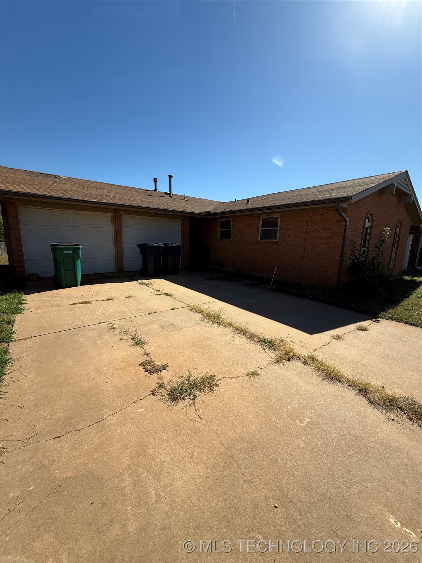 5404 S Huddleston Street Property Photo 2