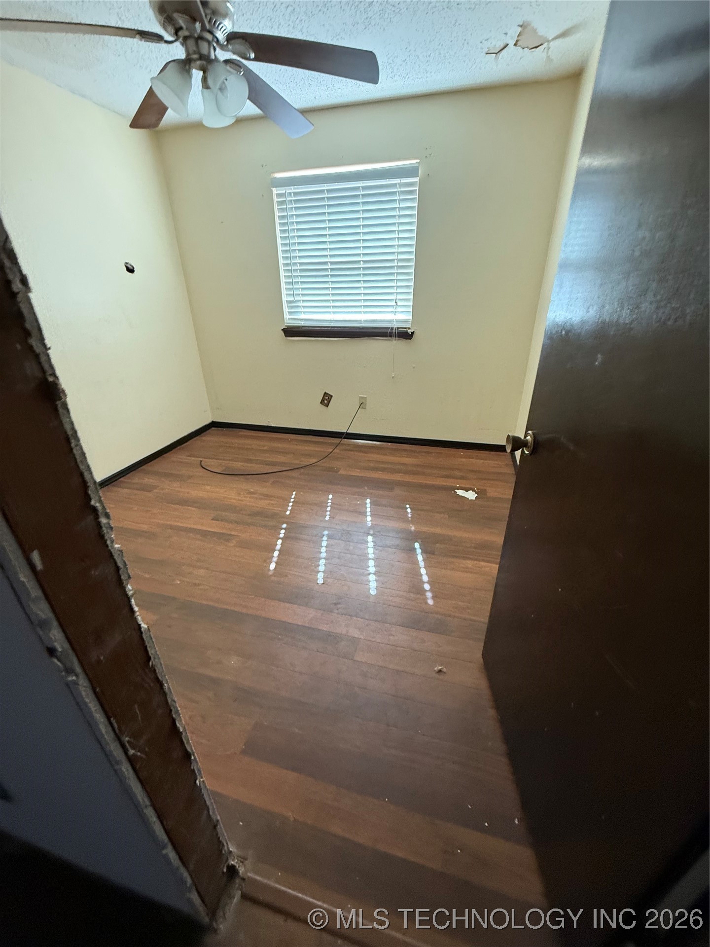 5404 S Huddleston Street Property Photo 4