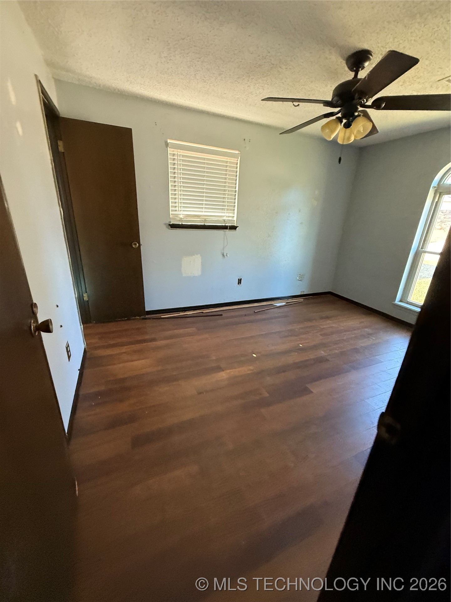 5404 S Huddleston Street Property Photo 5