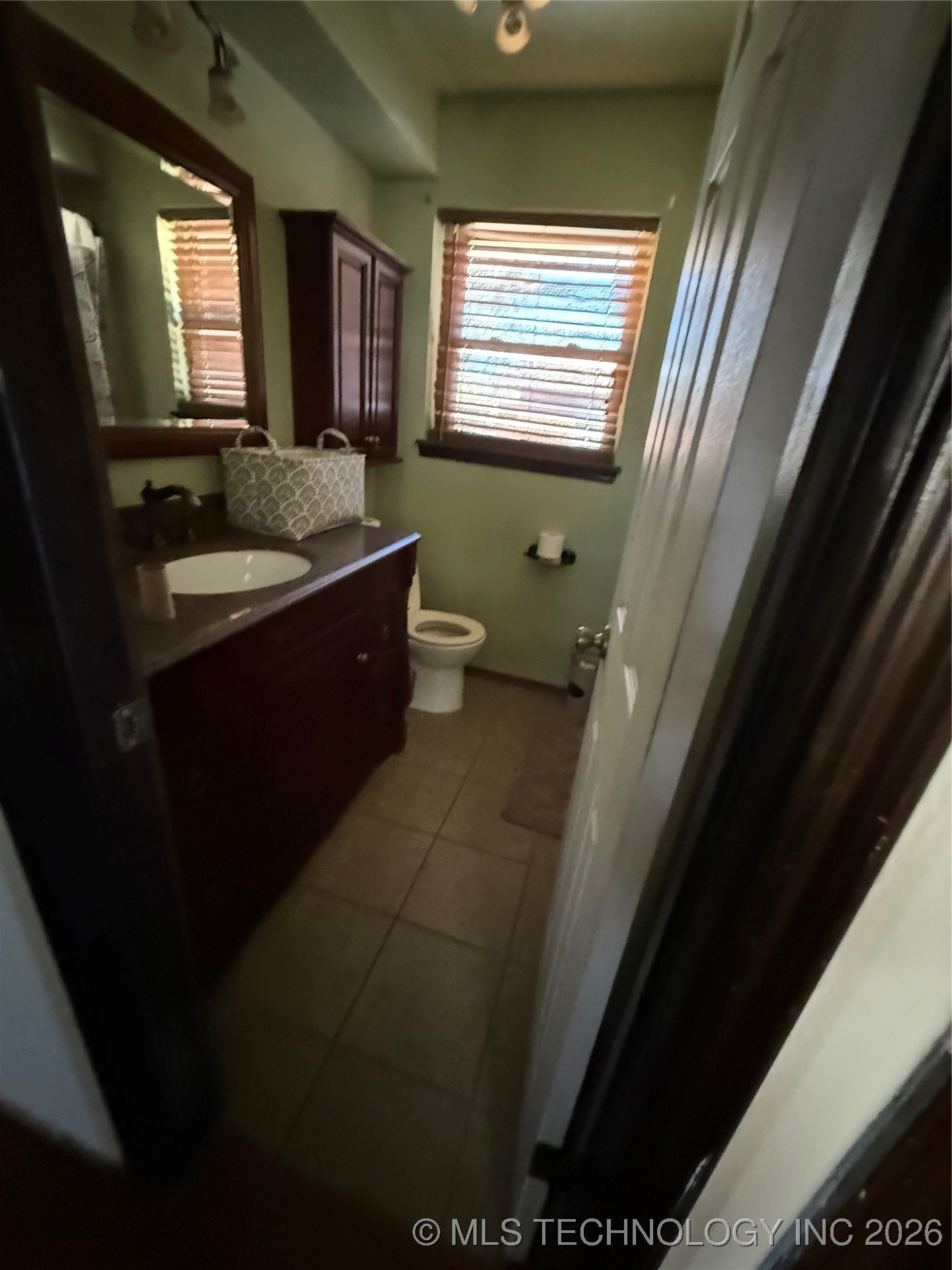 5404 S Huddleston Street Property Photo 7