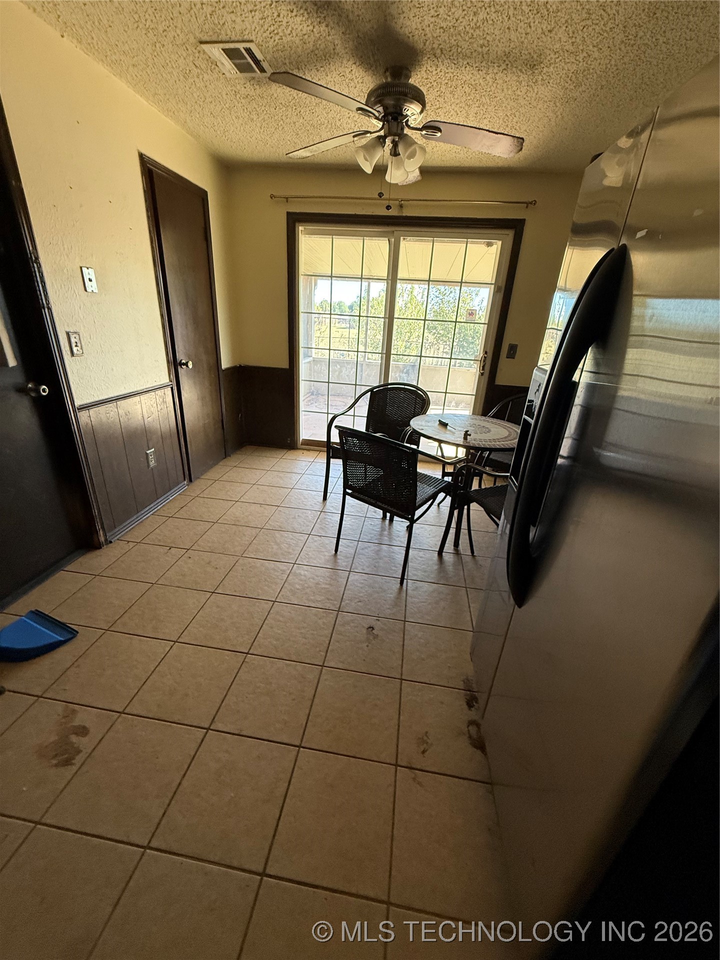 5404 S Huddleston Street Property Photo 9