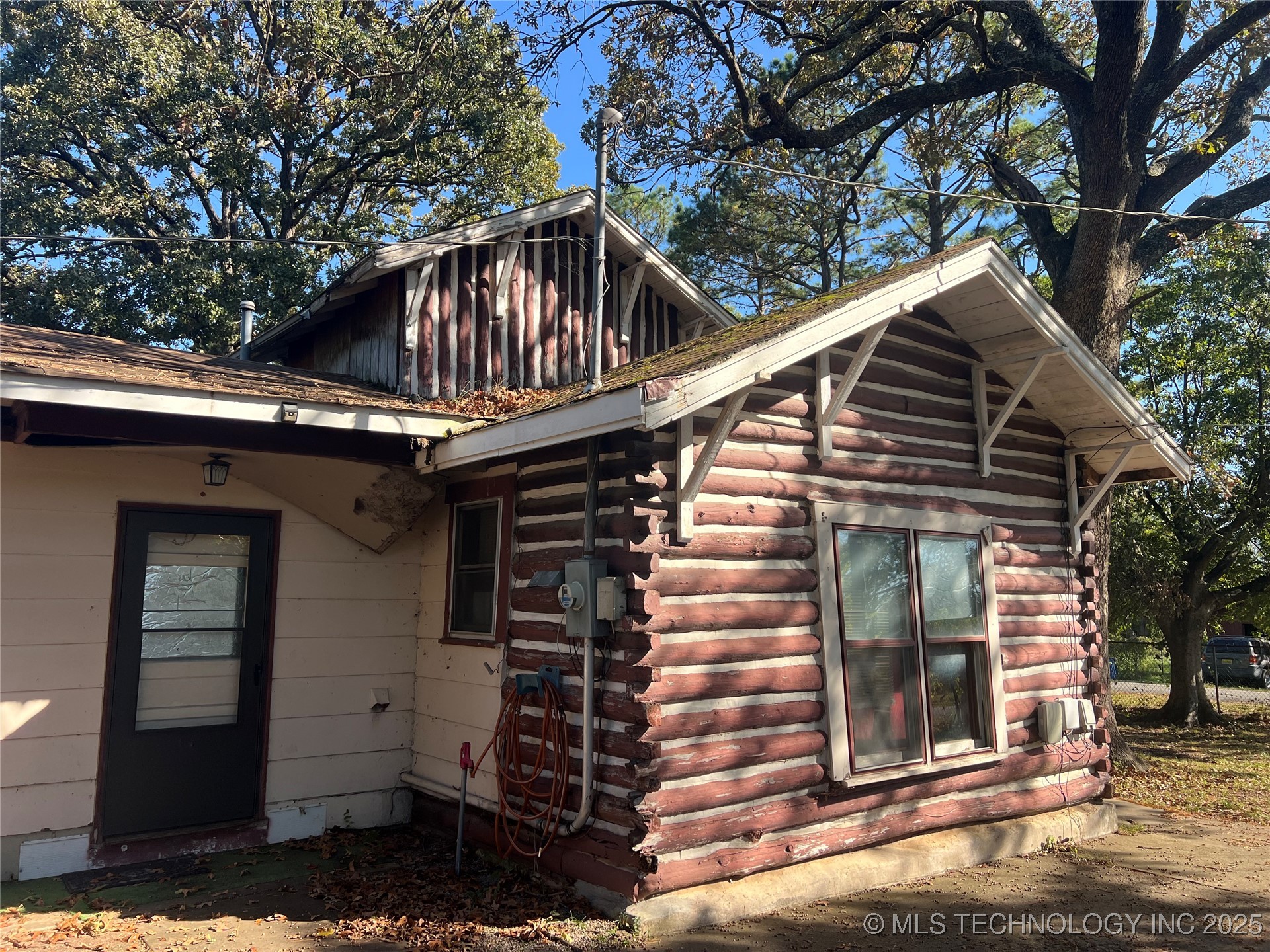 103 W Frontier Street Property Photo 7