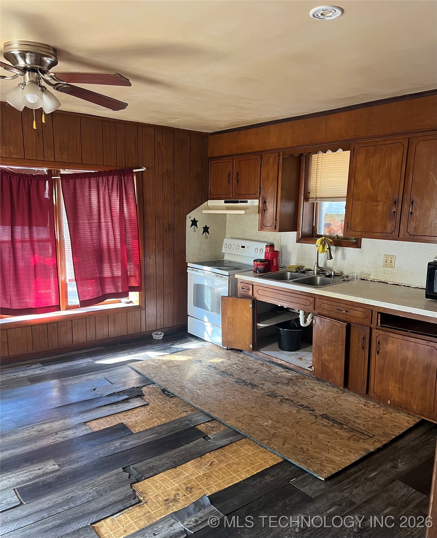 103 W Frontier Street Property Photo 15