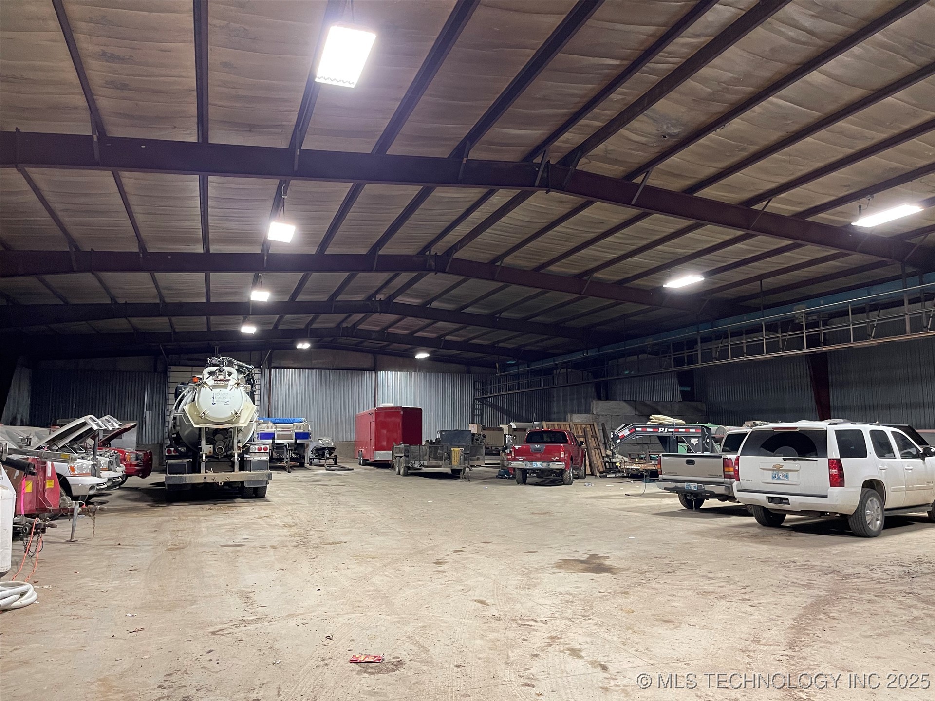 1400 E Washington Property Photo 5