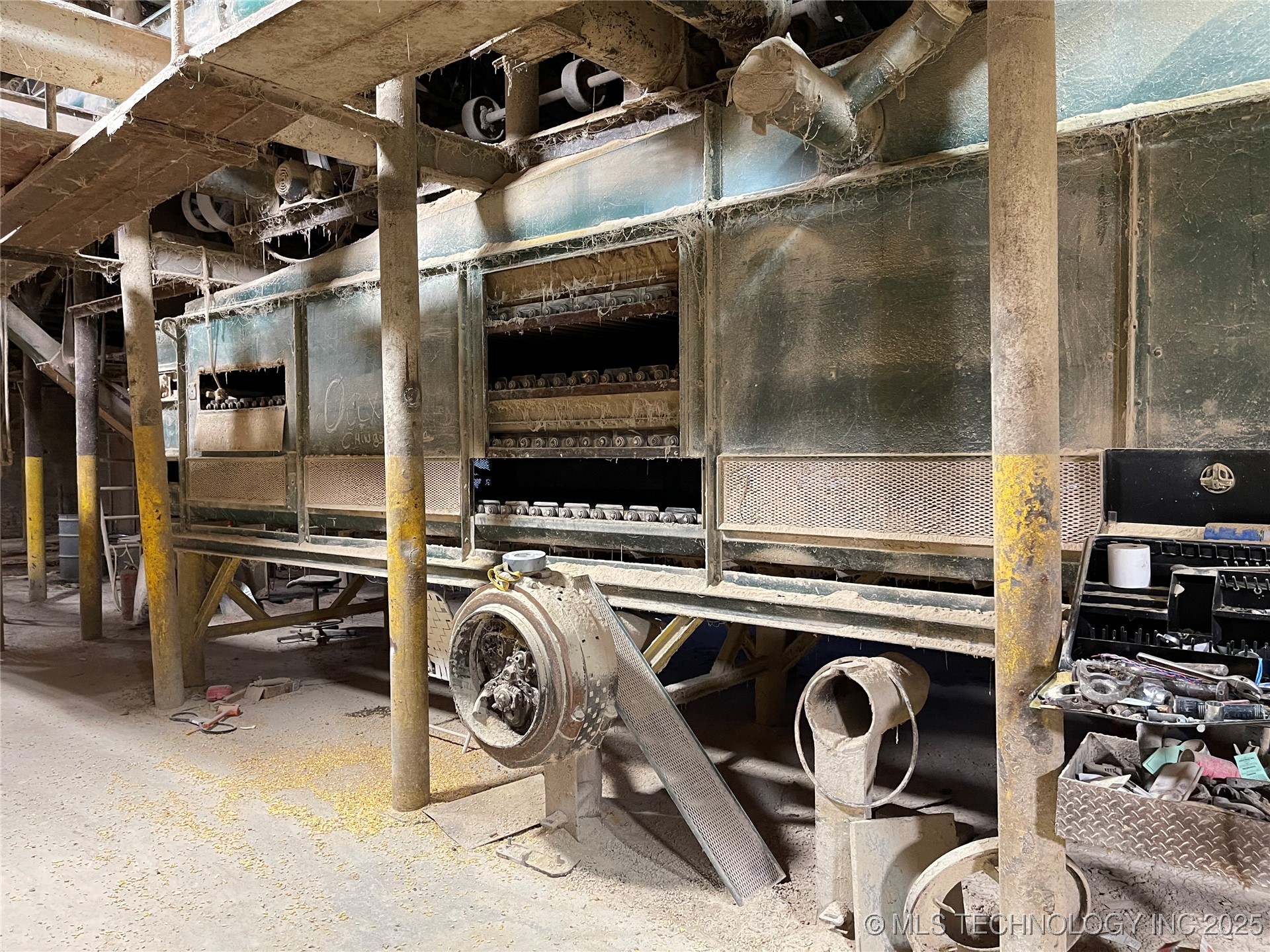 1400 E Washington Property Photo 12