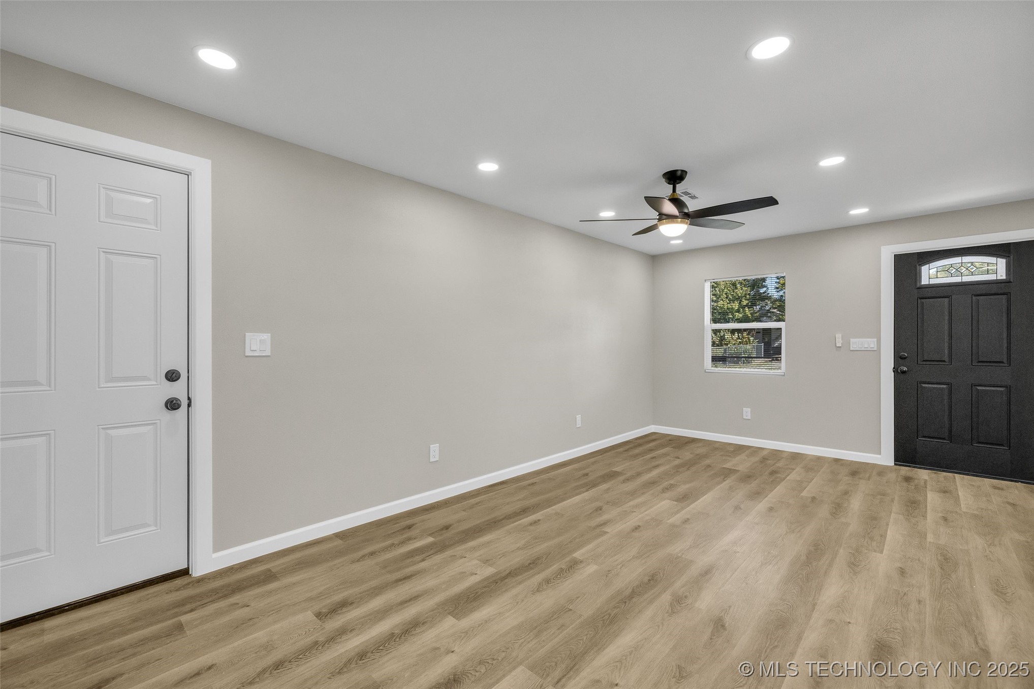 524 N Norwood Avenue Property Photo 10