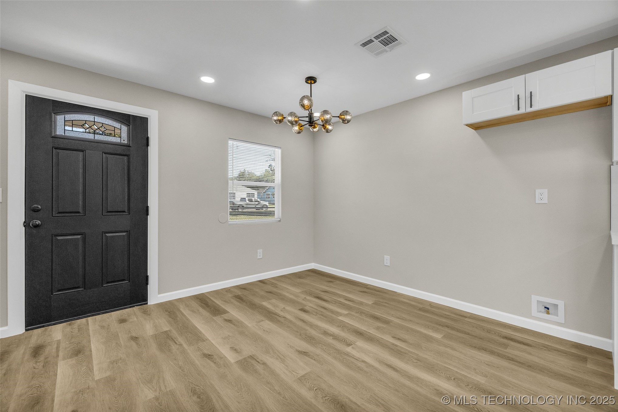 524 N Norwood Avenue Property Photo 11