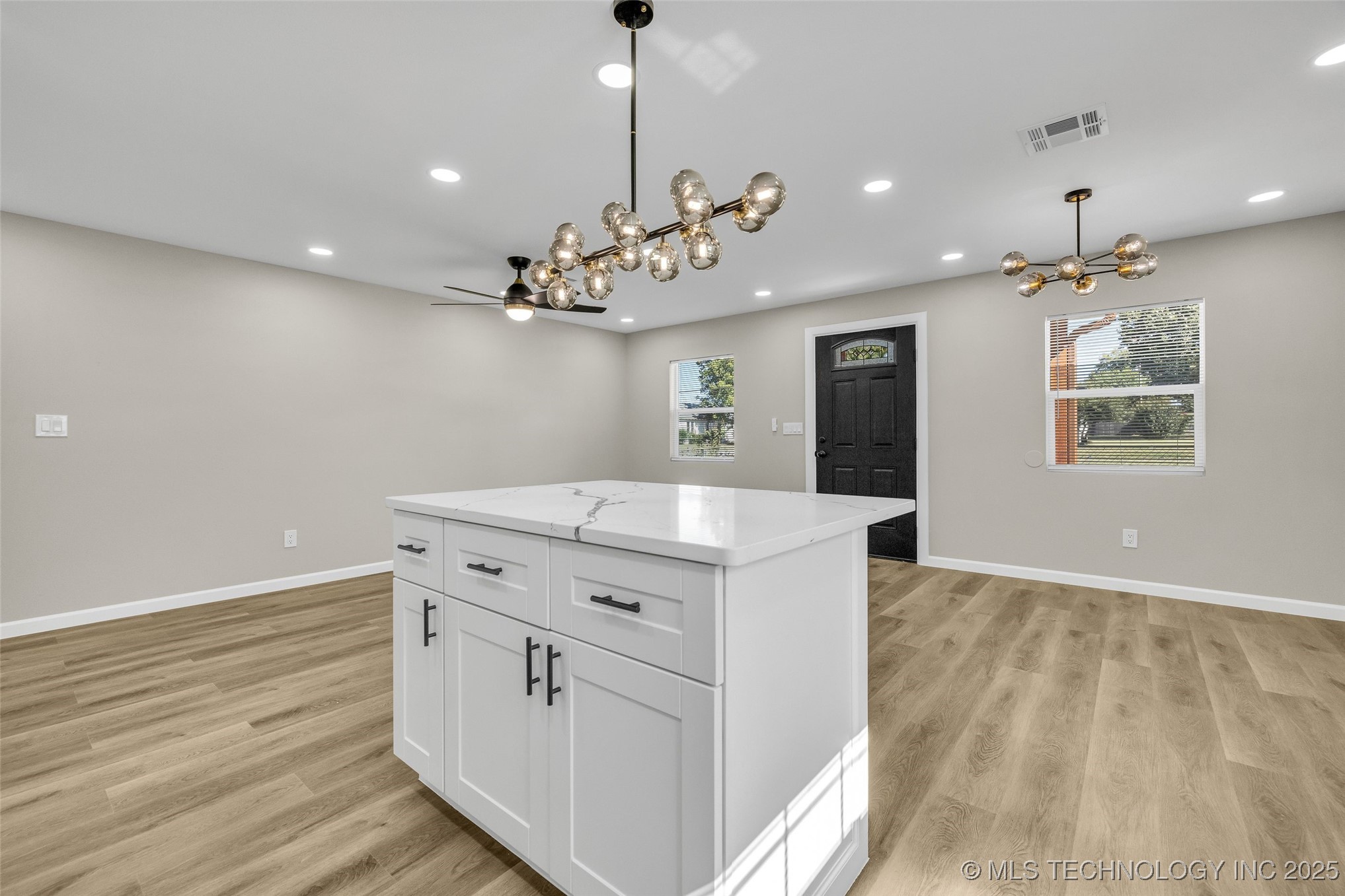 524 N Norwood Avenue Property Photo 16