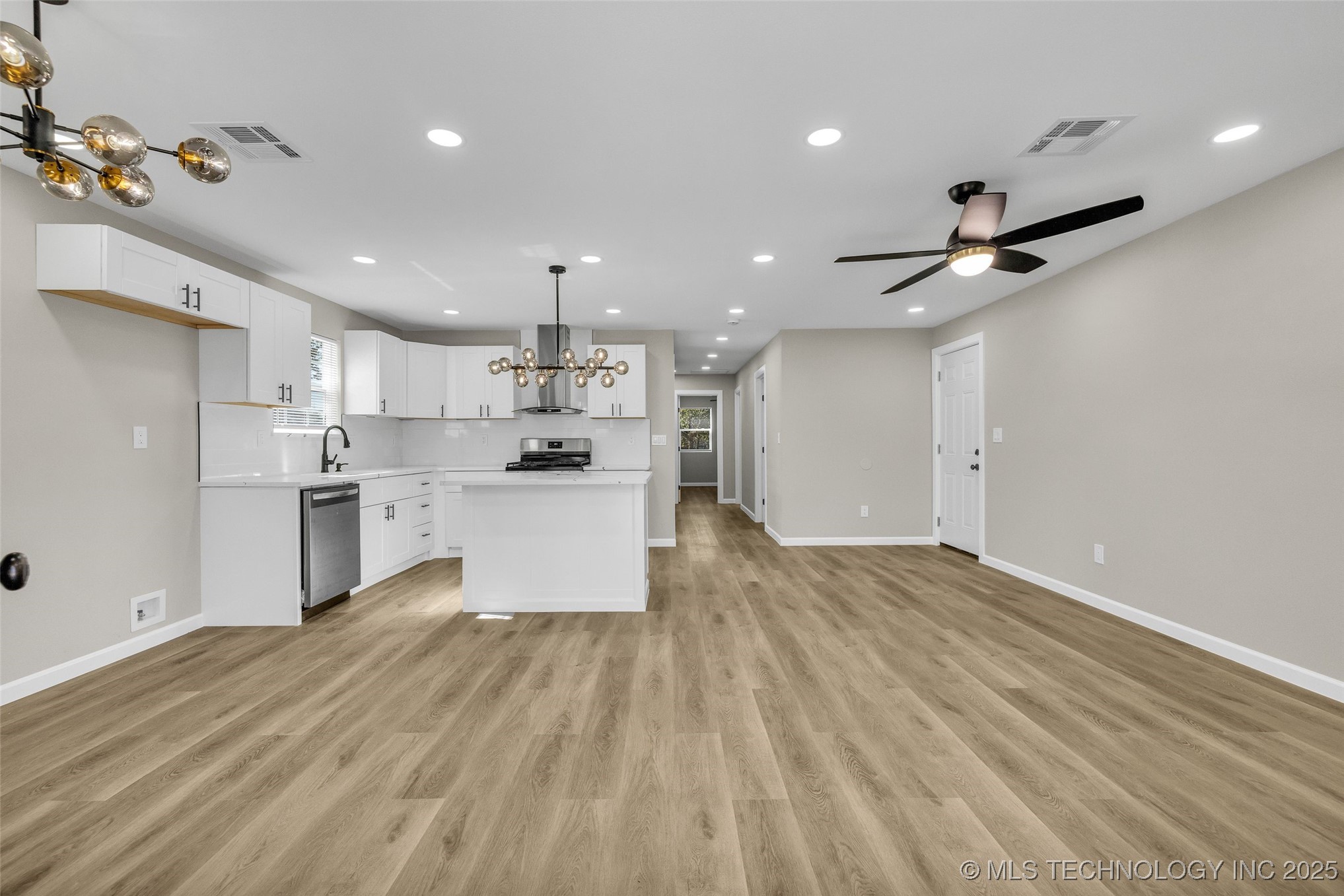 524 N Norwood Avenue Property Photo 21