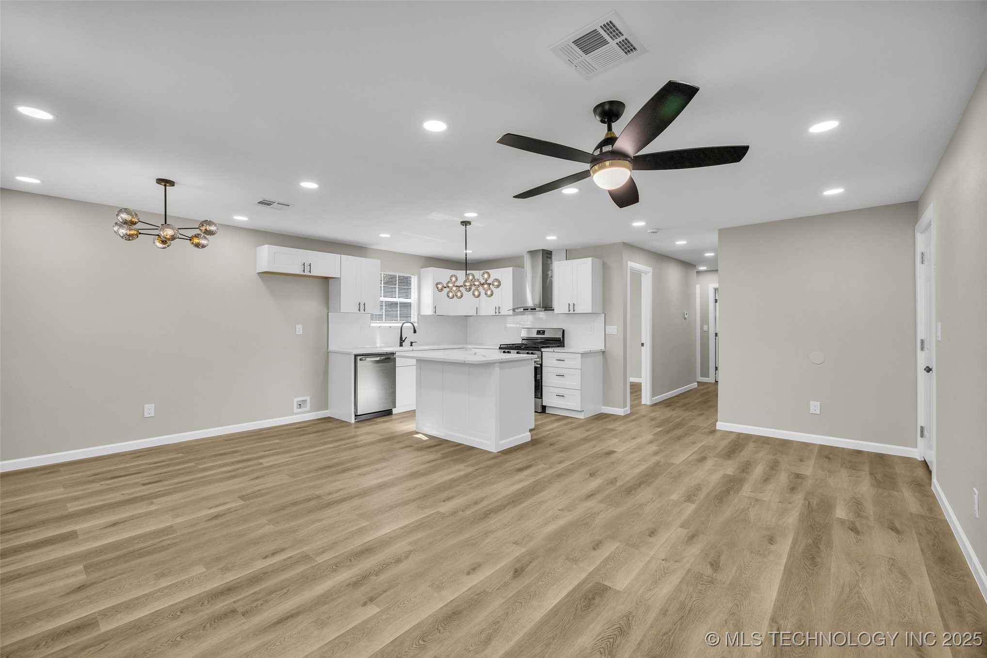 524 N Norwood Avenue Property Photo 23