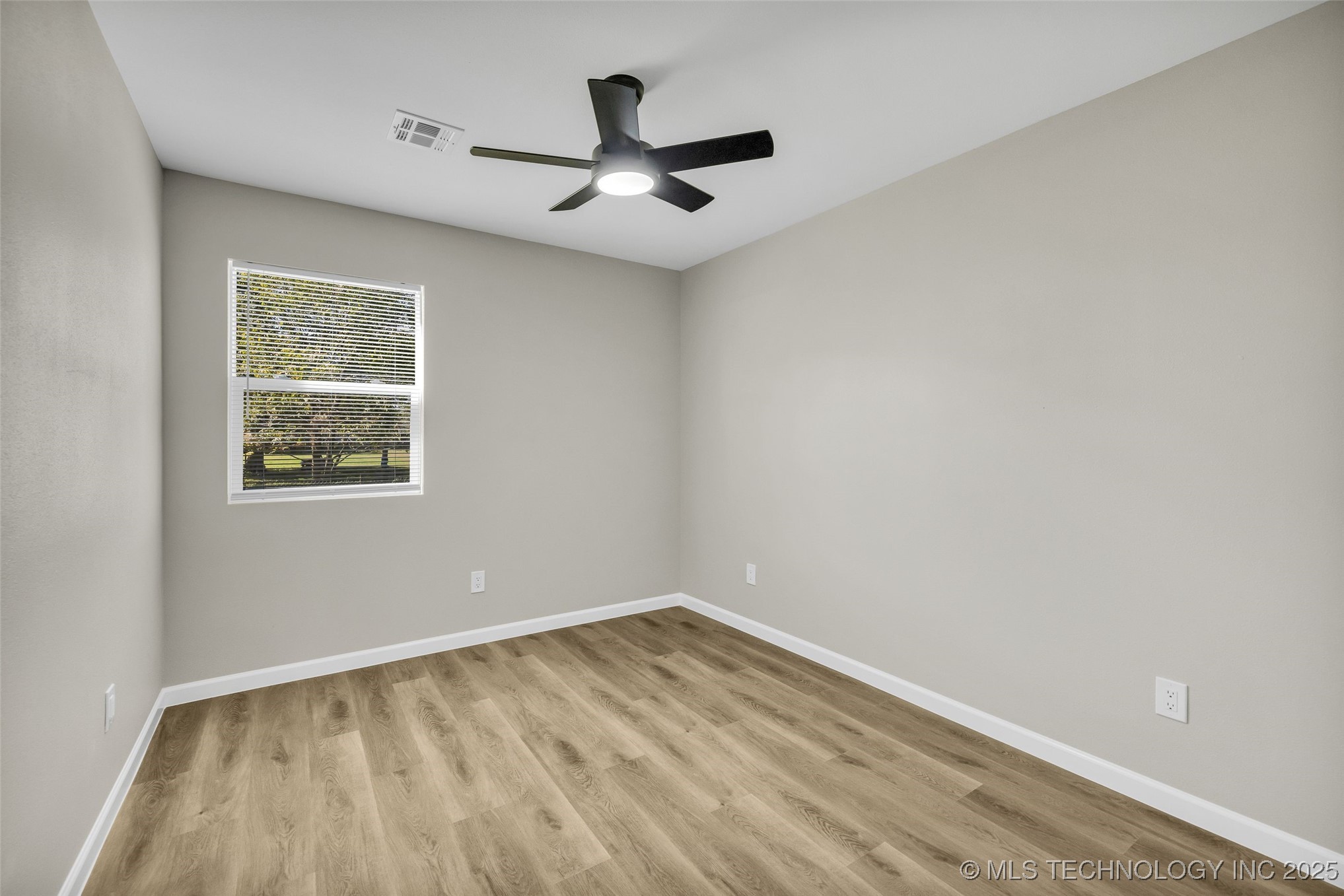 524 N Norwood Avenue Property Photo 30