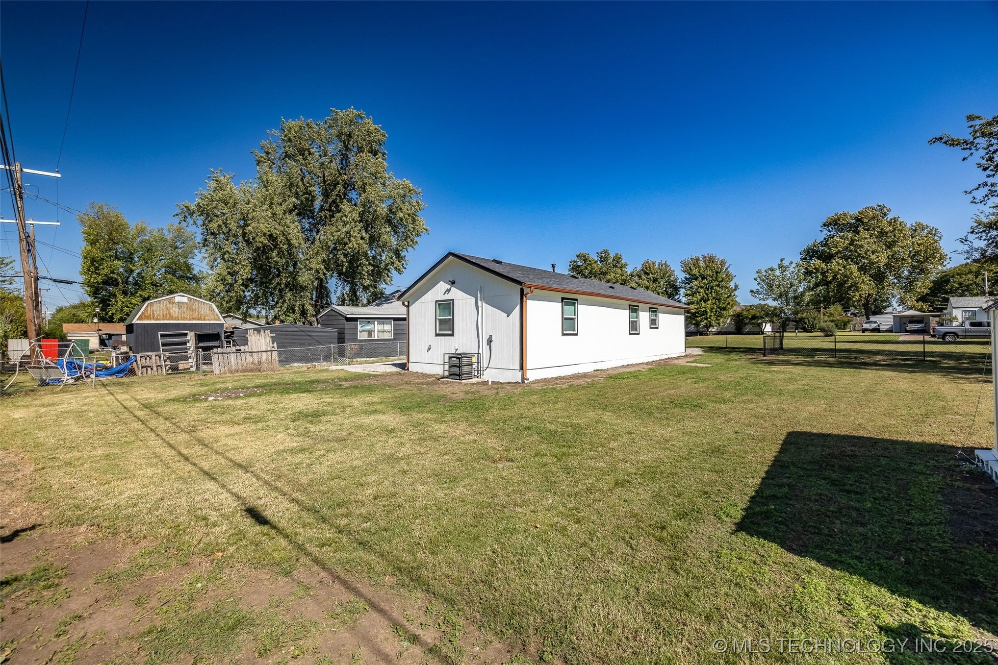 524 N Norwood Avenue Property Photo 38