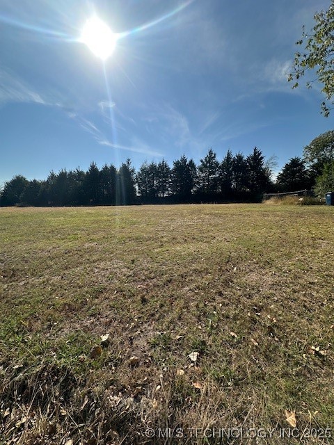 Lona Avenue Property Photo 2