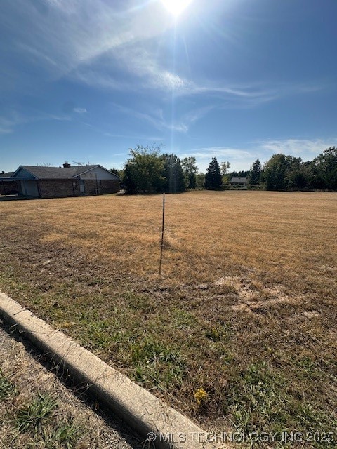 Lona Avenue Property Photo 4