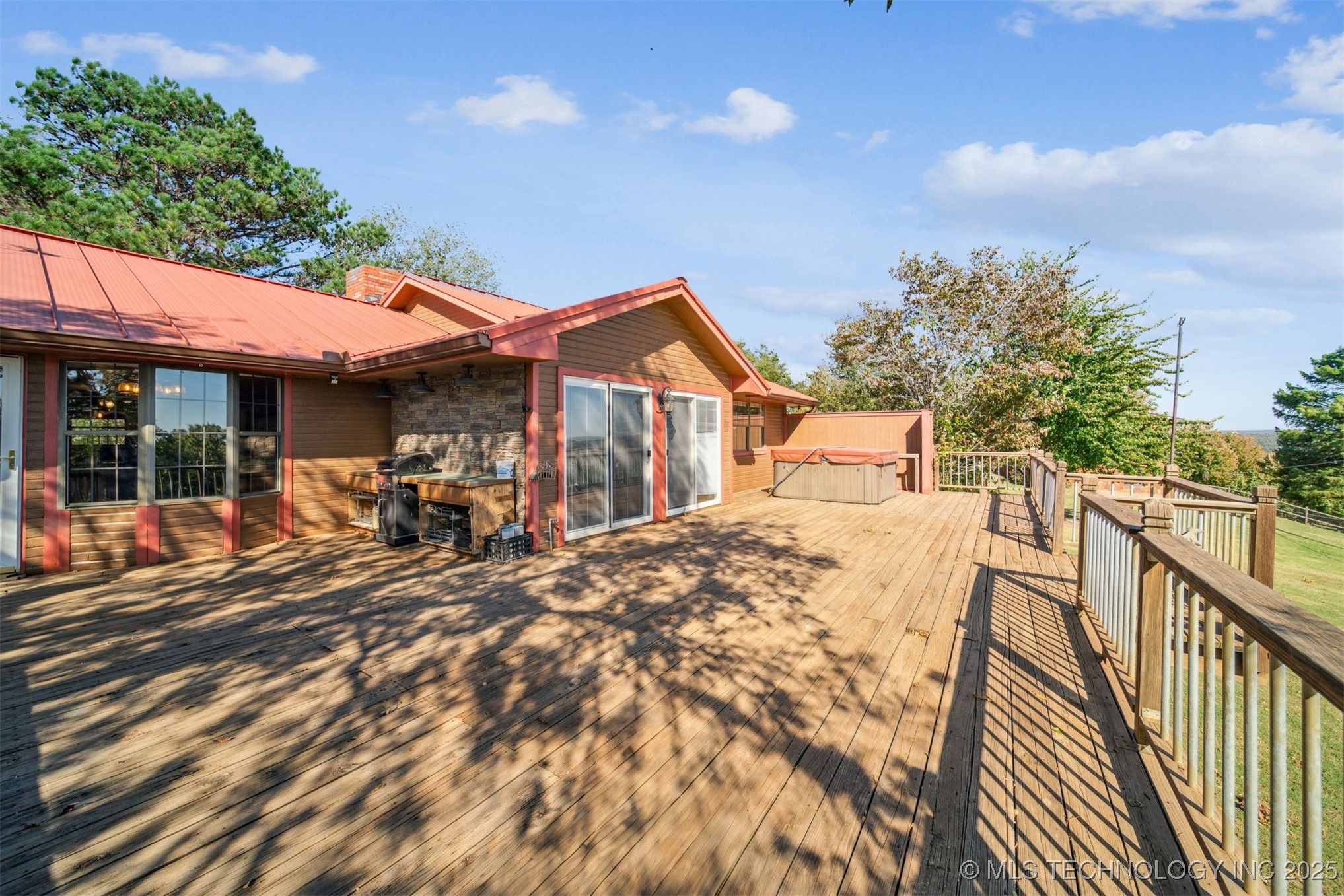 727 Cedar Point Drive Property Photo 4