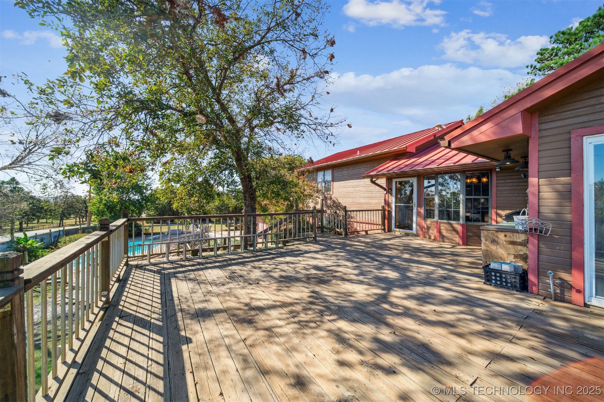 727 Cedar Point Drive Property Photo 5