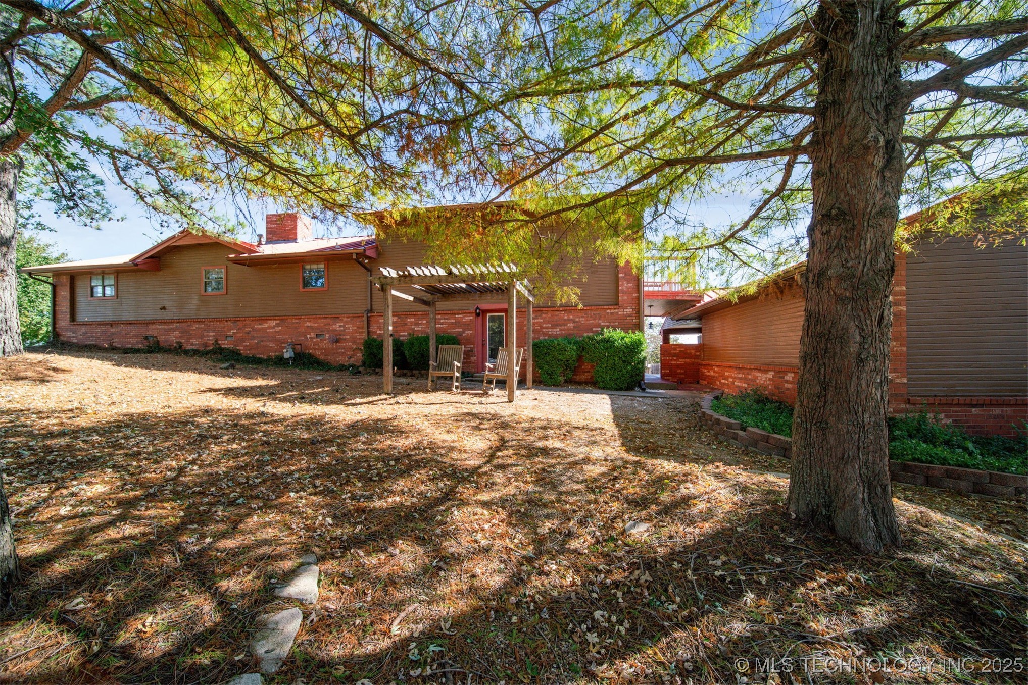 727 Cedar Point Drive Property Photo 9