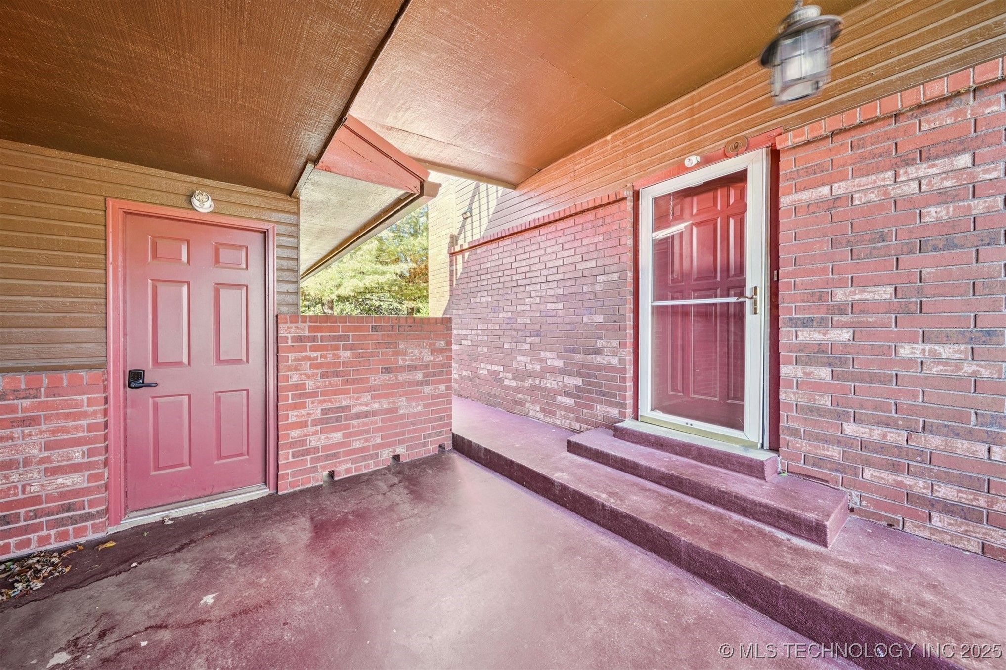 727 Cedar Point Drive Property Photo 12