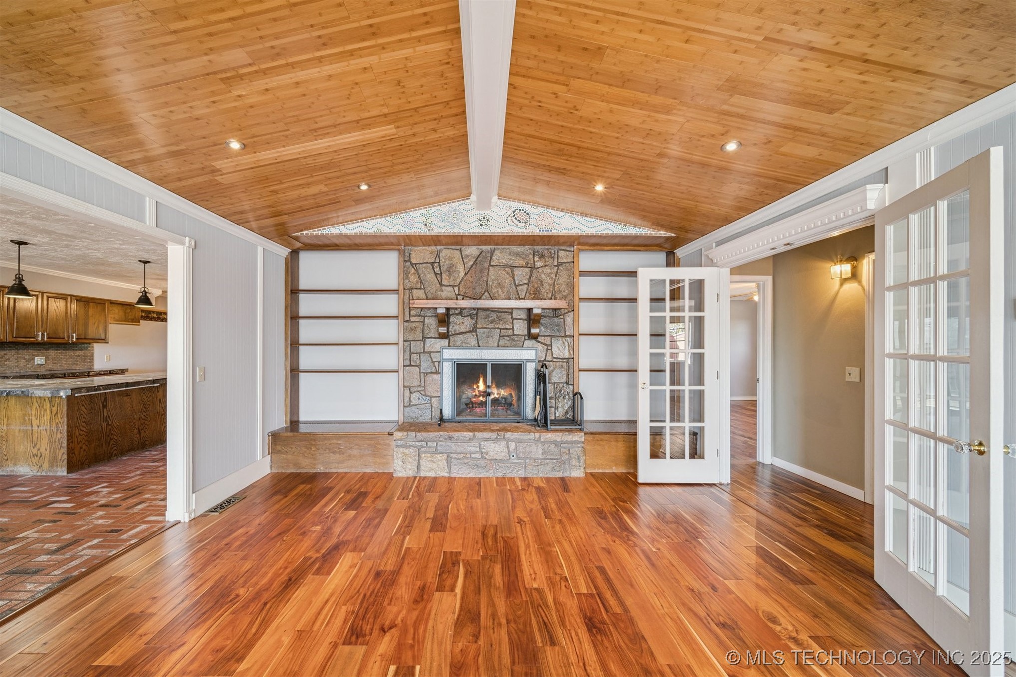 727 Cedar Point Drive Property Photo 13