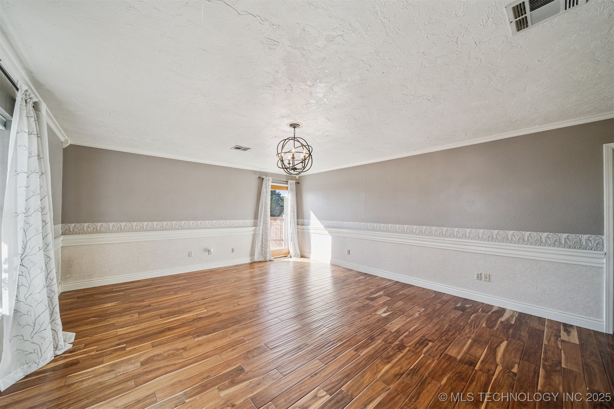 727 Cedar Point Drive Property Photo 16