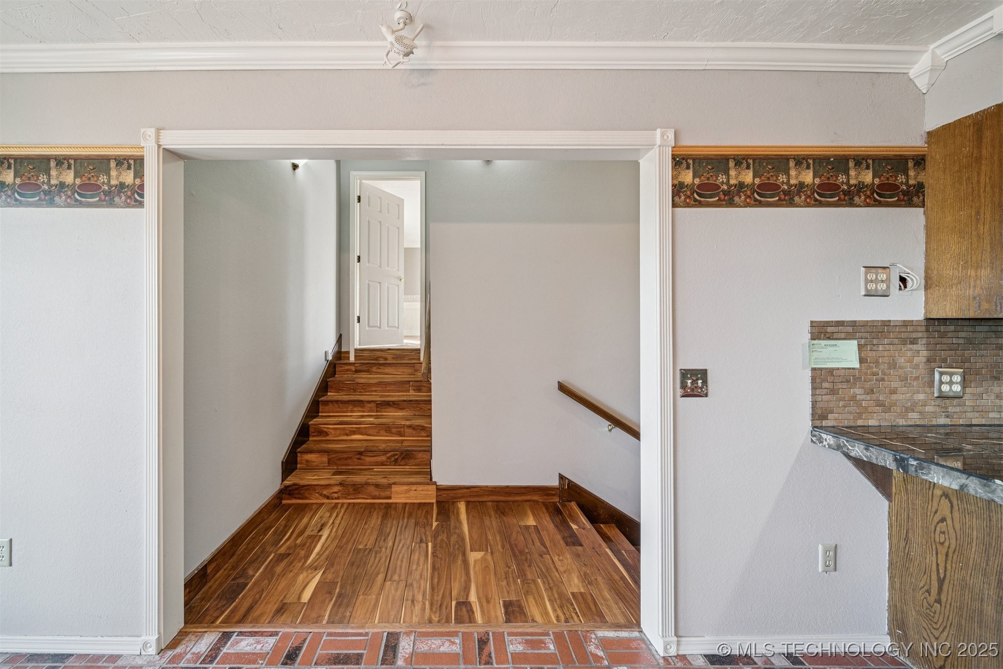 727 Cedar Point Drive Property Photo 21