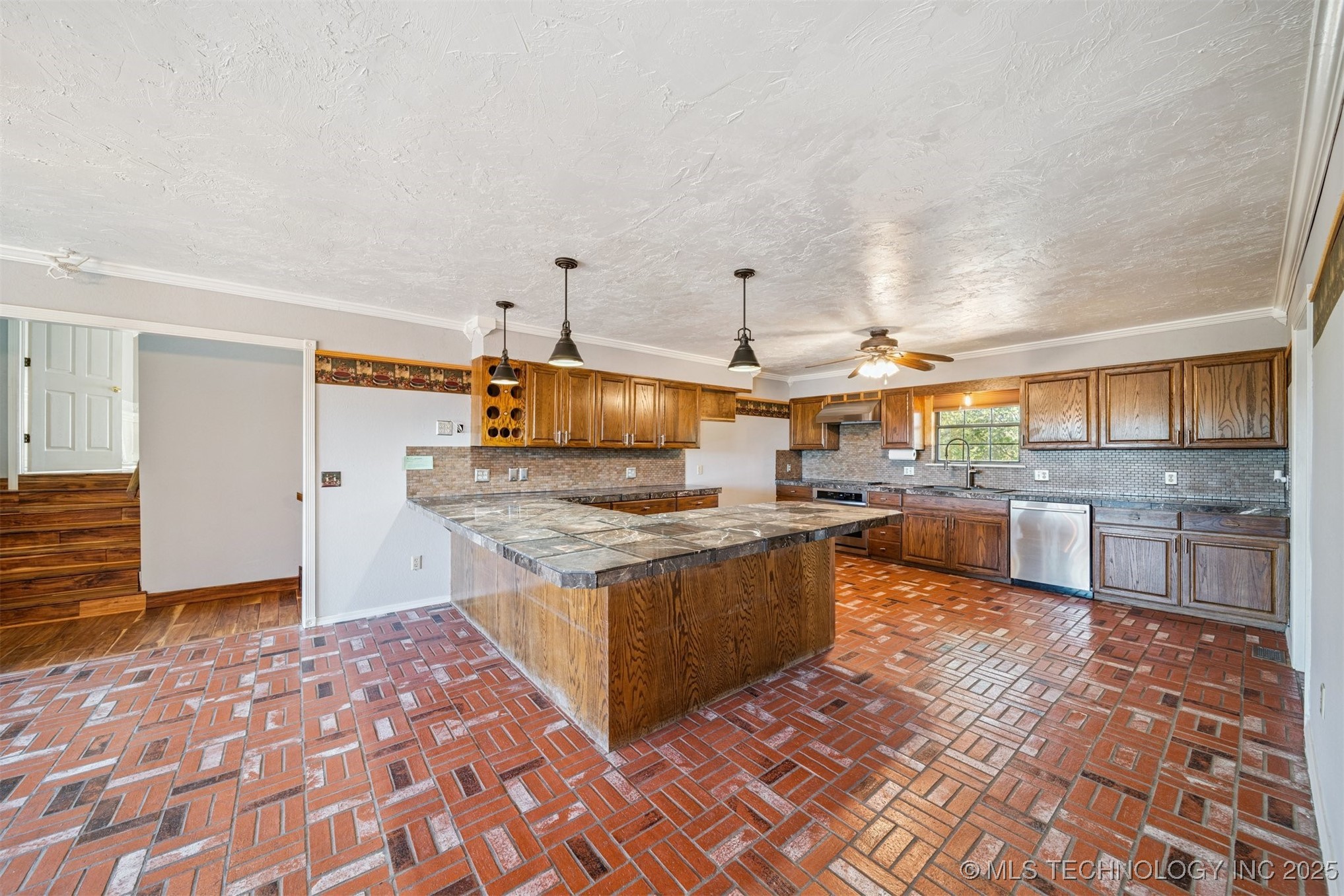 727 Cedar Point Drive Property Photo 23