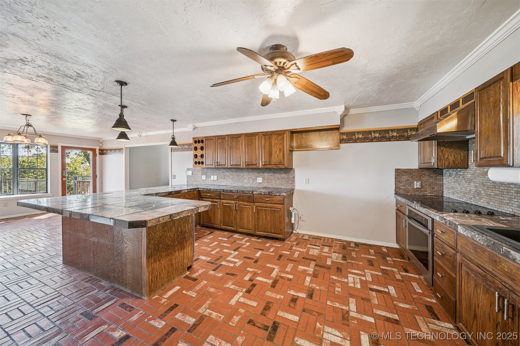 727 Cedar Point Drive Property Photo 24