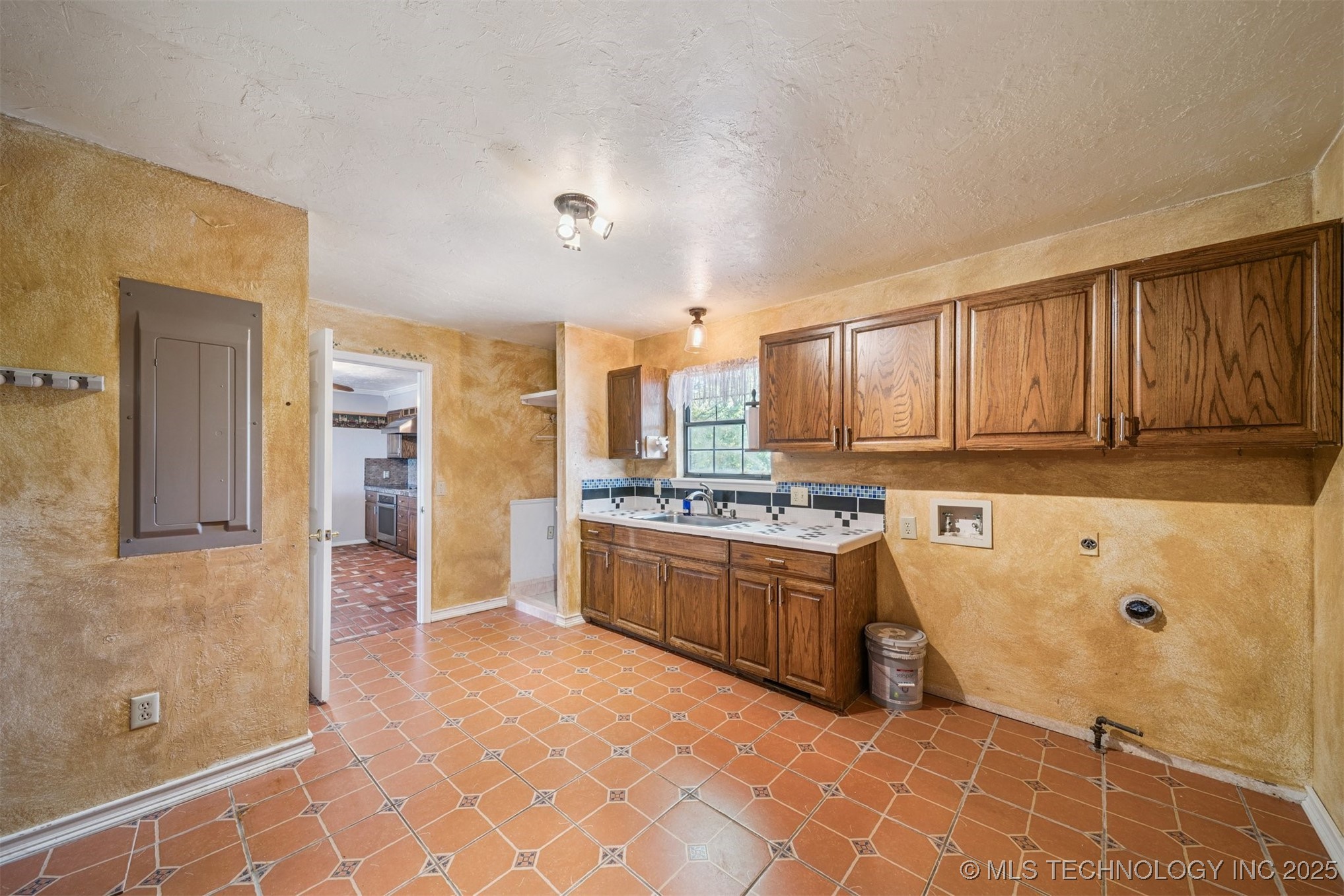 727 Cedar Point Drive Property Photo 27