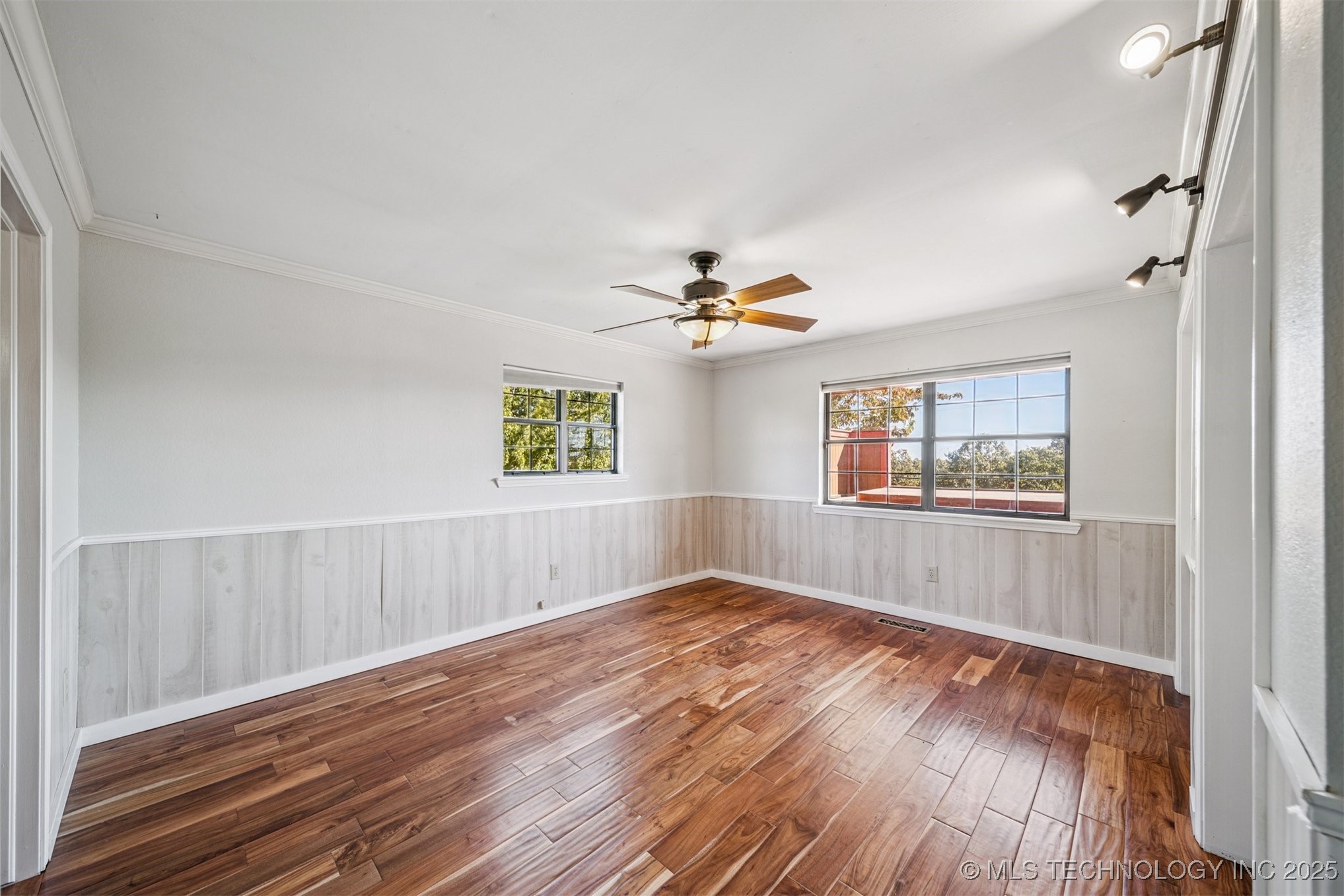 727 Cedar Point Drive Property Photo 28