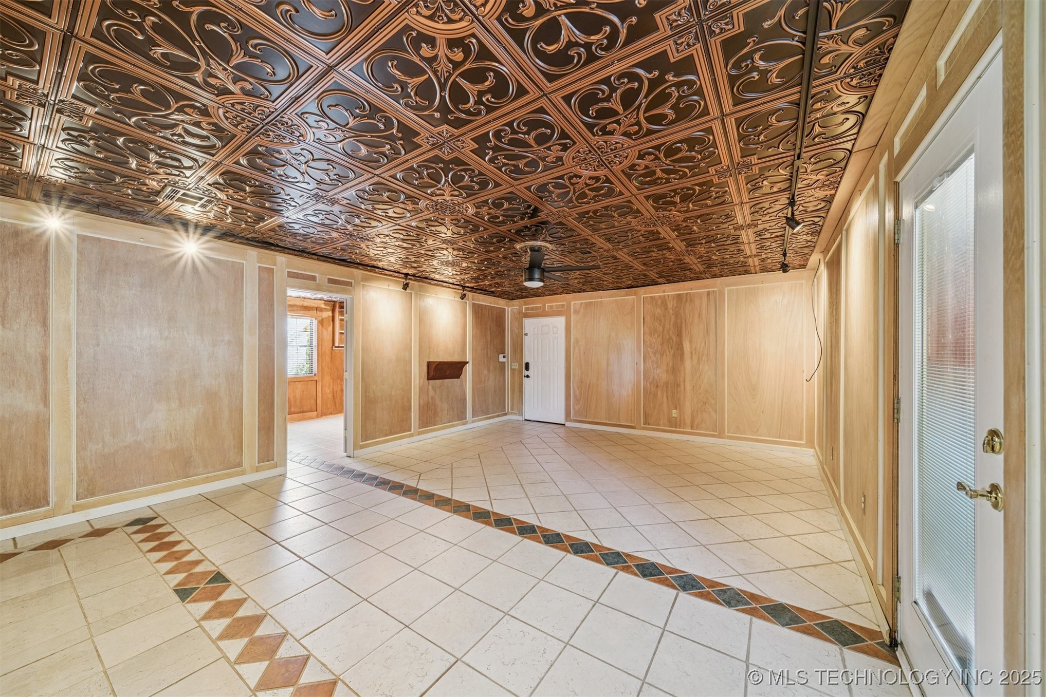 727 Cedar Point Drive Property Photo 33