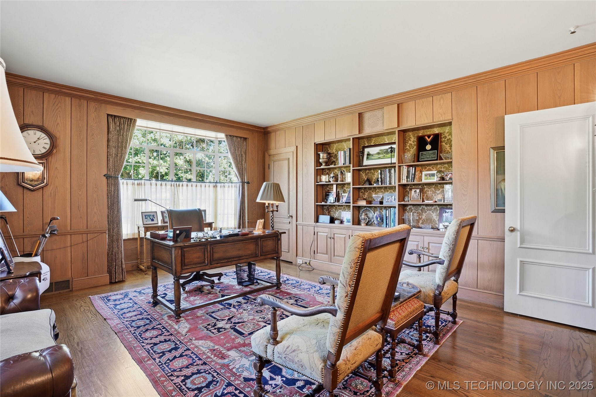 3132 Columbia Cir Circle Property Photo 12