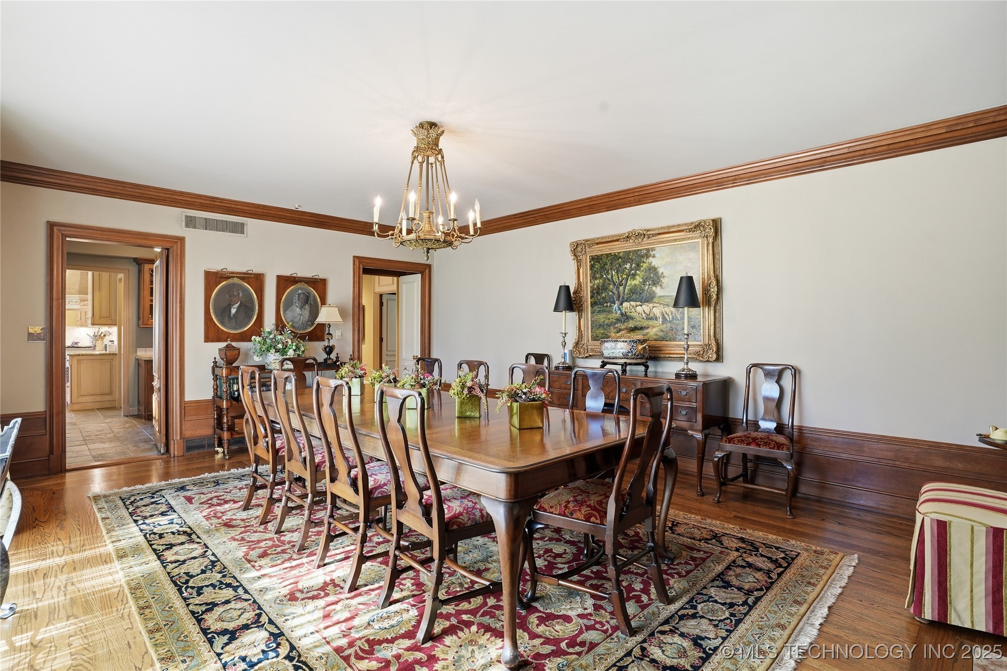 3132 Columbia Cir Circle Property Photo 15