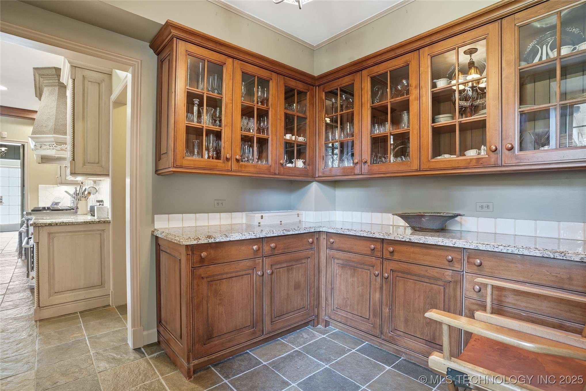 3132 Columbia Cir Circle Property Photo 16