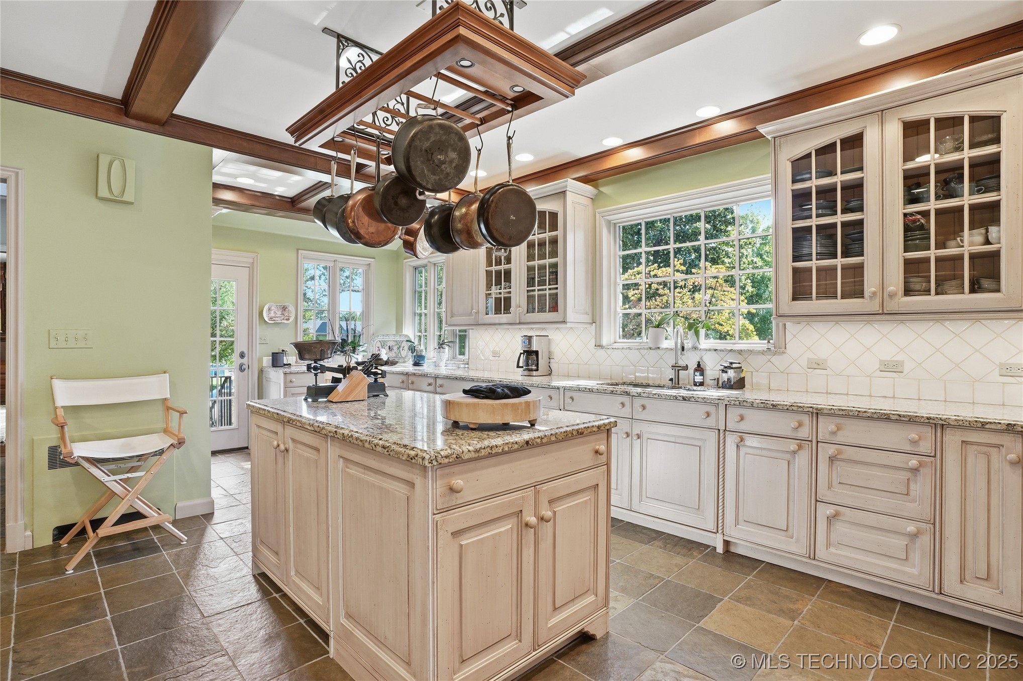 3132 Columbia Cir Circle Property Photo 19