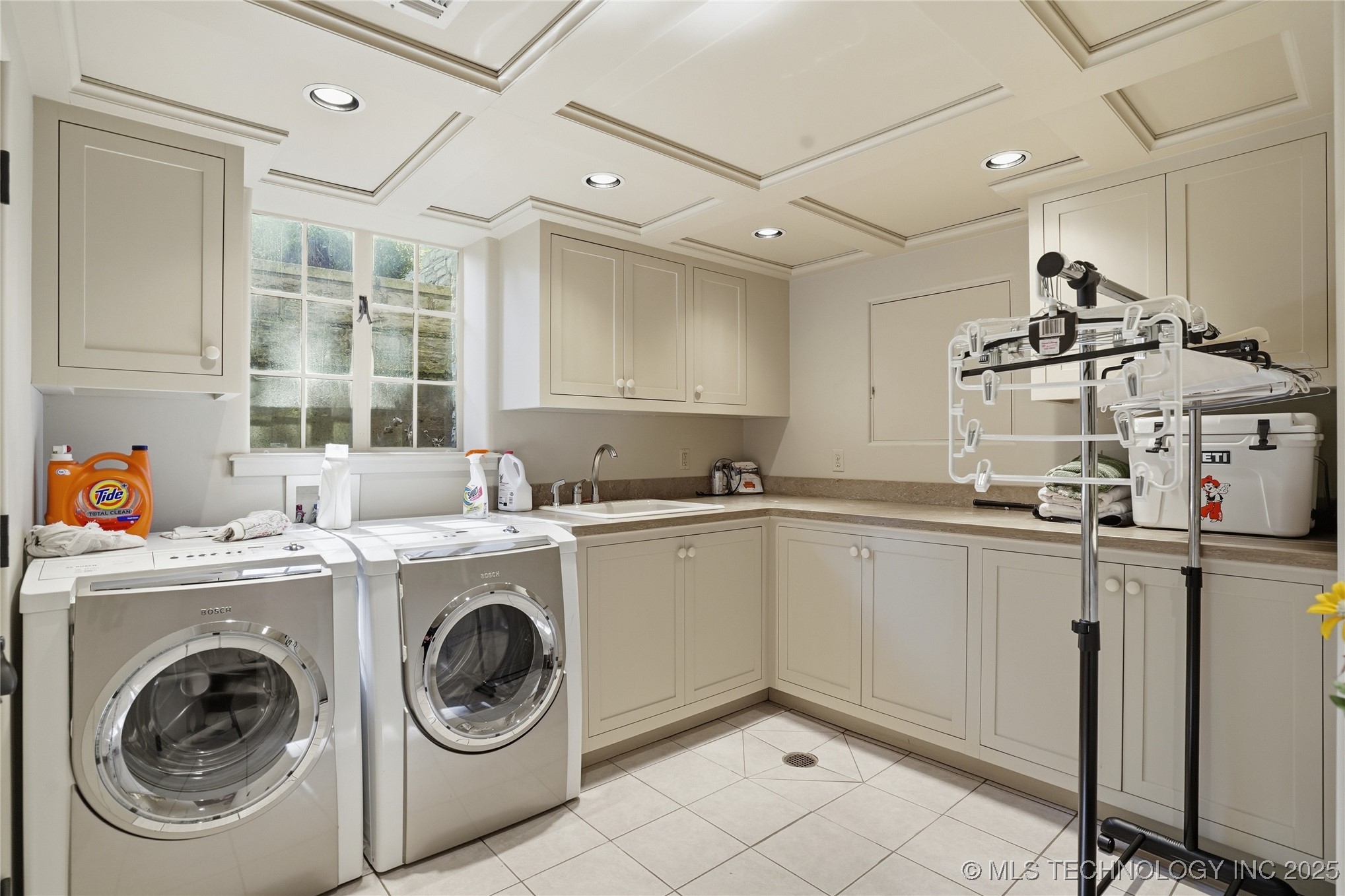 3132 Columbia Cir Circle Property Photo 25