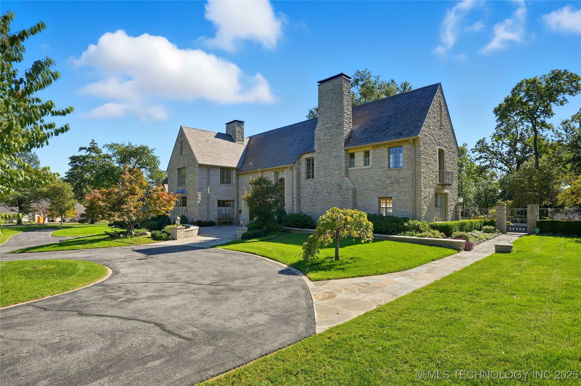 3132 Columbia Cir Circle Property Photo 35