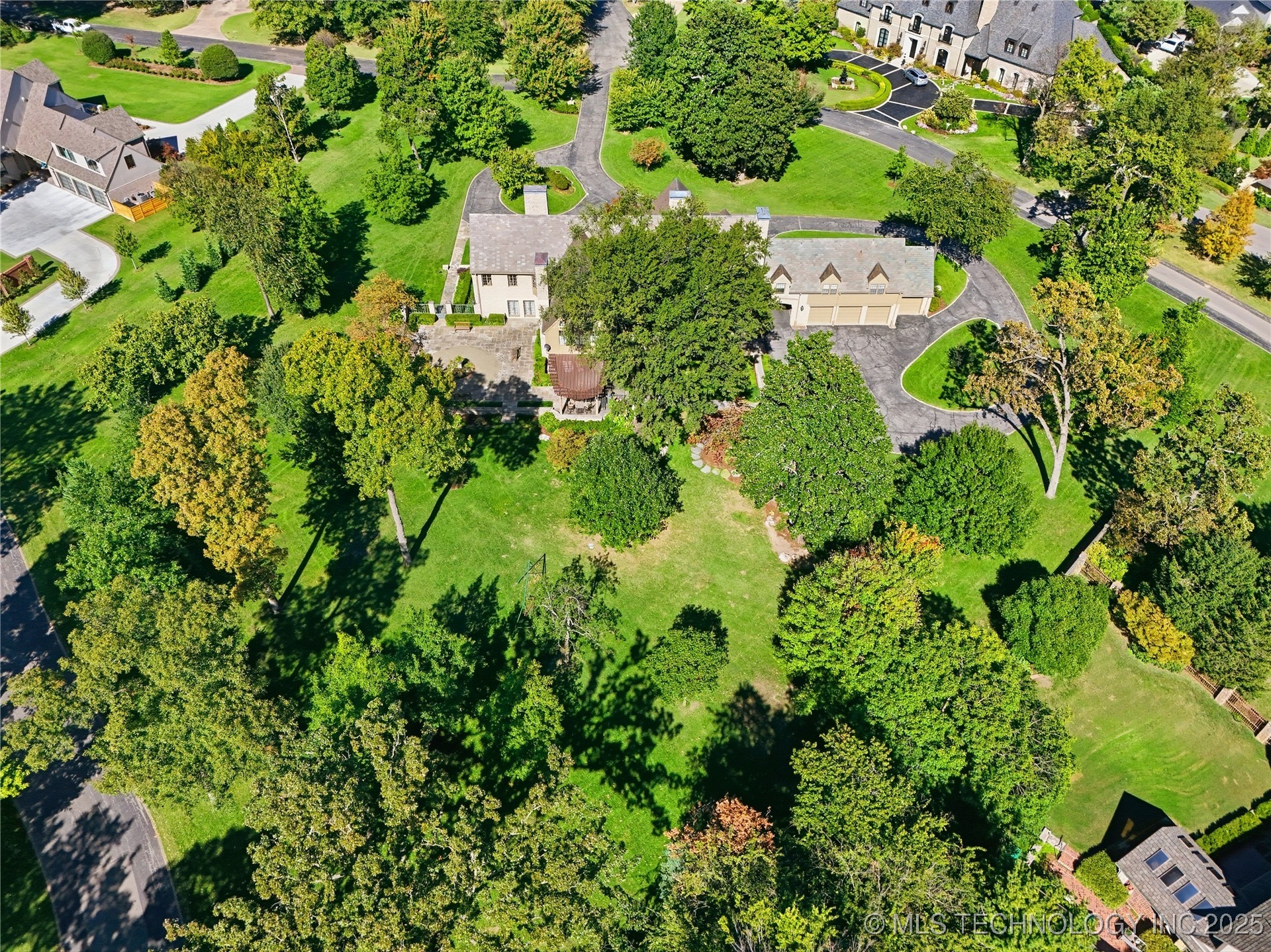 3132 Columbia Cir Circle Property Photo 37