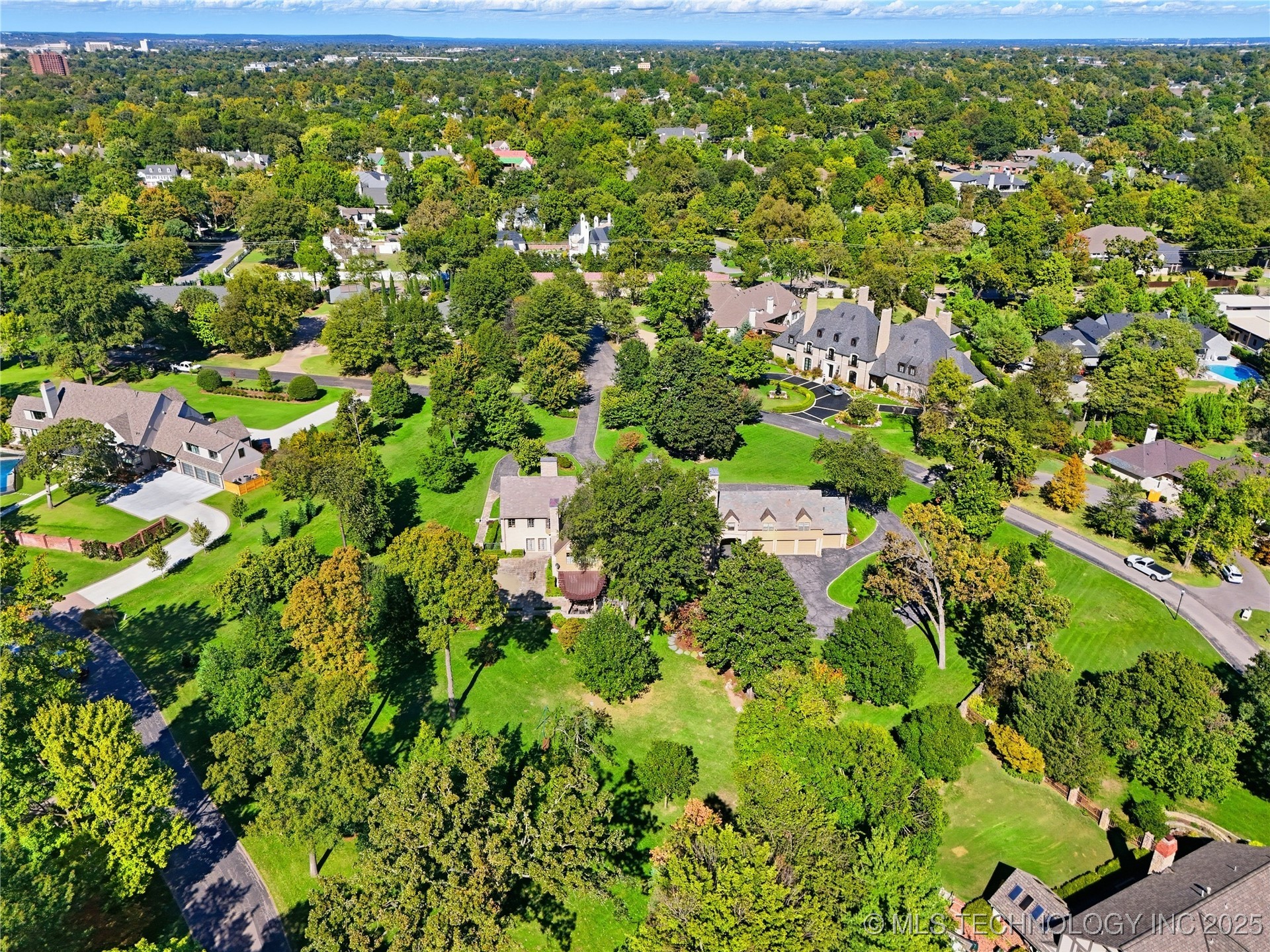 3132 Columbia Cir Circle Property Photo 38