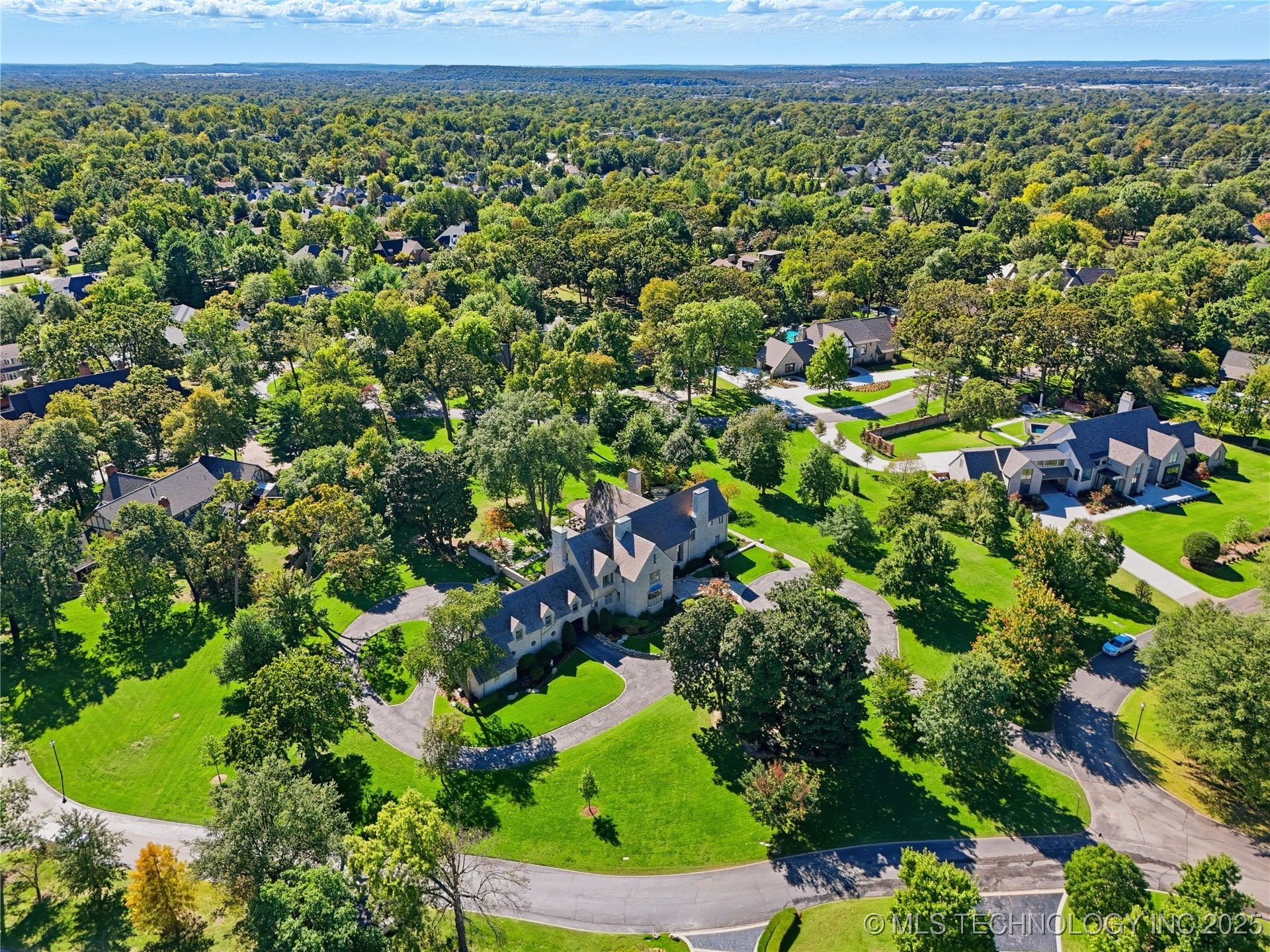 3132 Columbia Cir Circle Property Photo 40