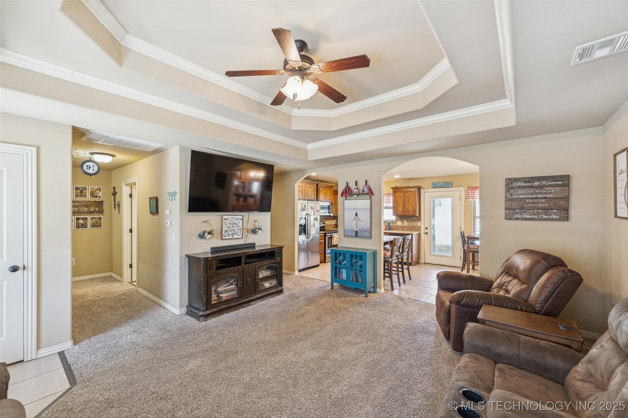 12910 W Southern Oaks Street Property Photo 4